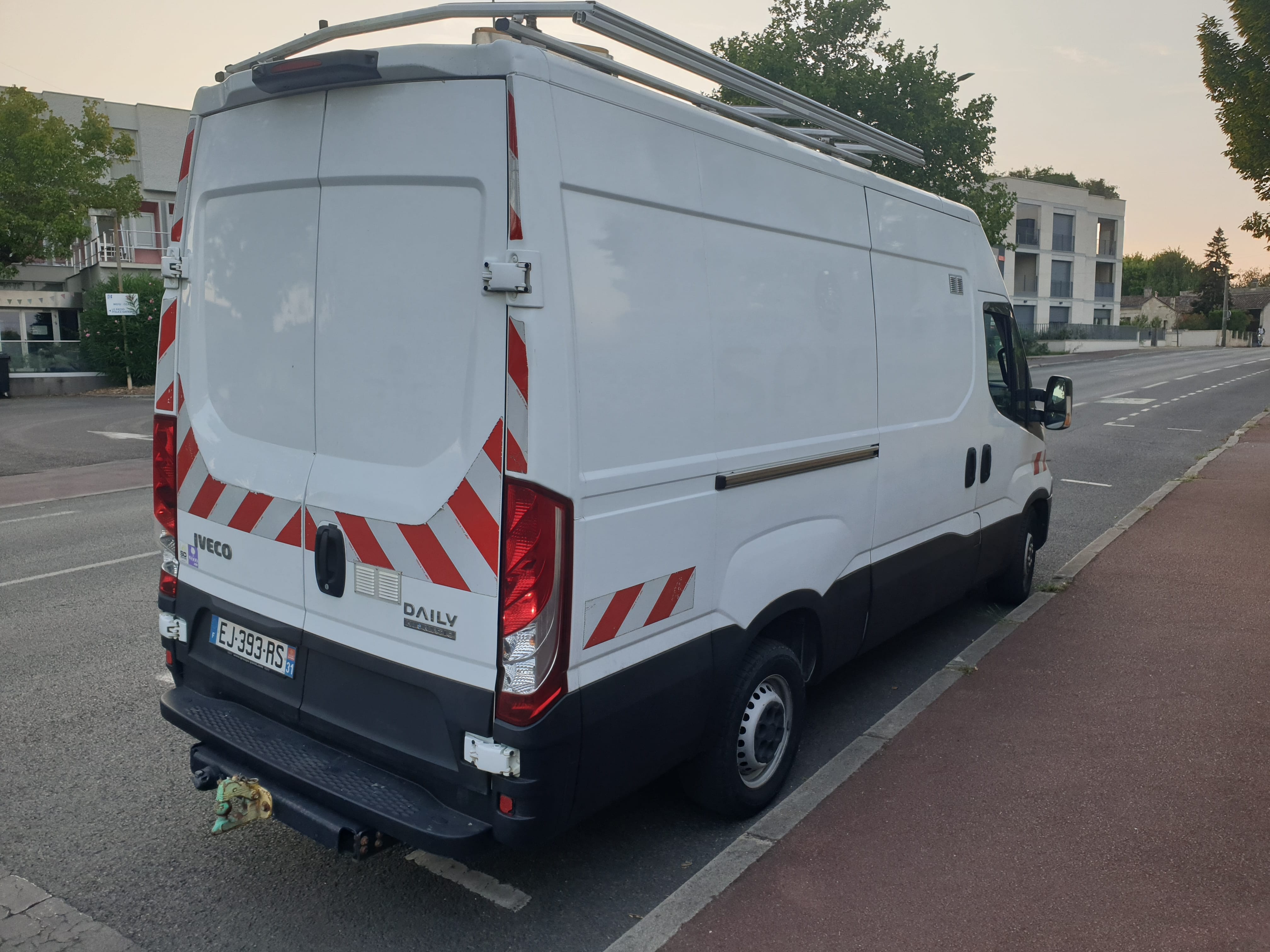 Iveco Daily Fourgon avec Climatisation