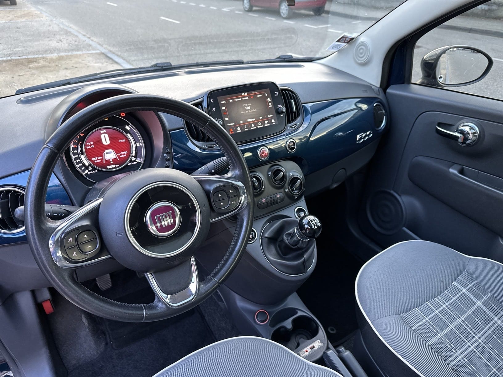 Fiat 500 avec Entrée audio / iPod