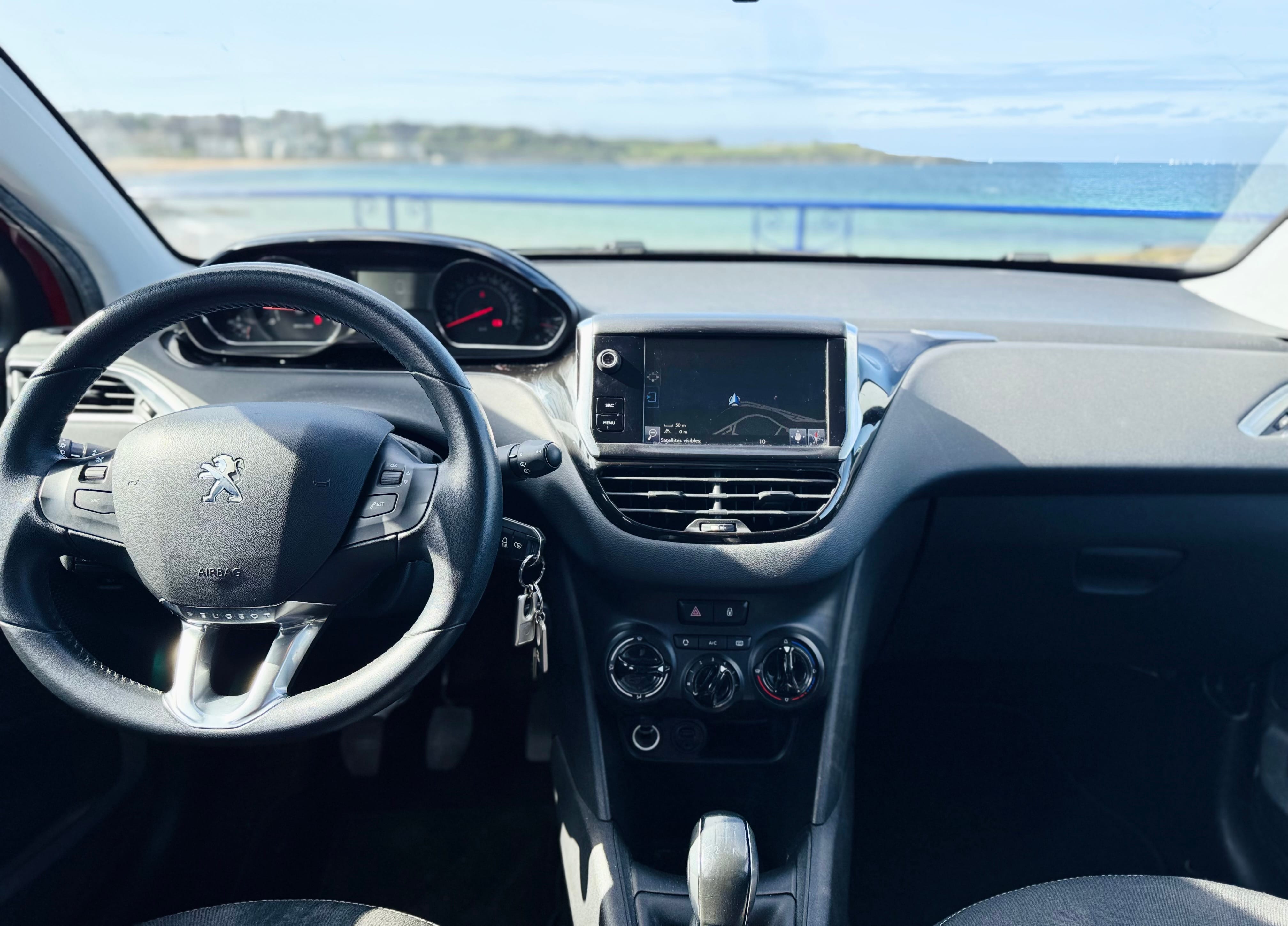 Peugeot 208 con Control de velocidad