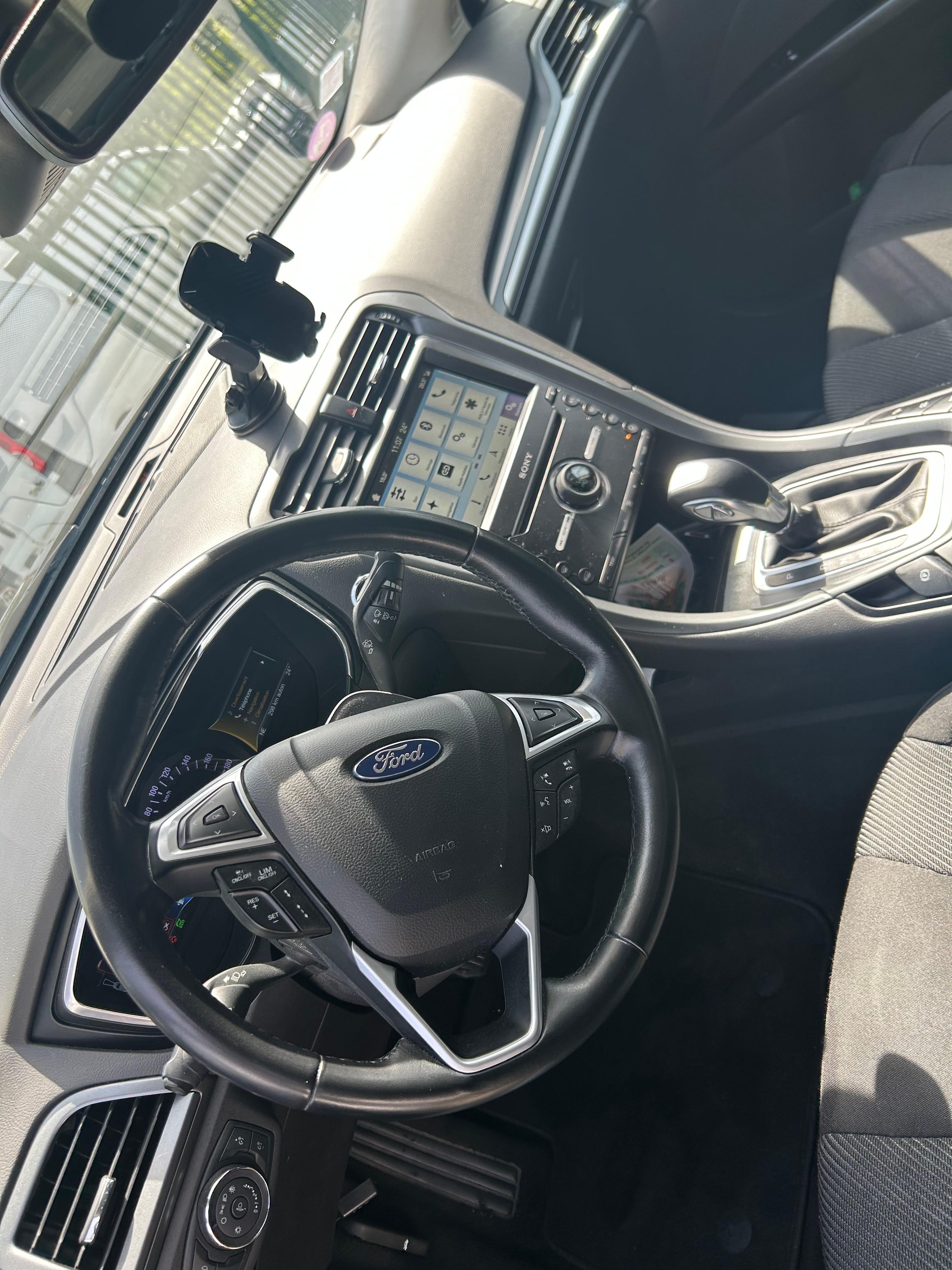 Ford Mondeo Hybride, 2018, Essence 95 / Électrique (hybride), automatique