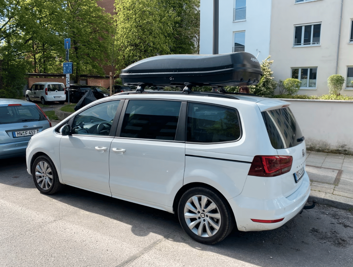 Seat Alhambra with Audio / iPod input