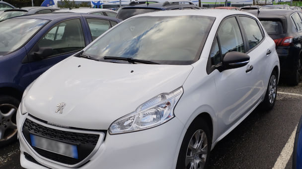 Peugeot 208, 2014, Essence 95