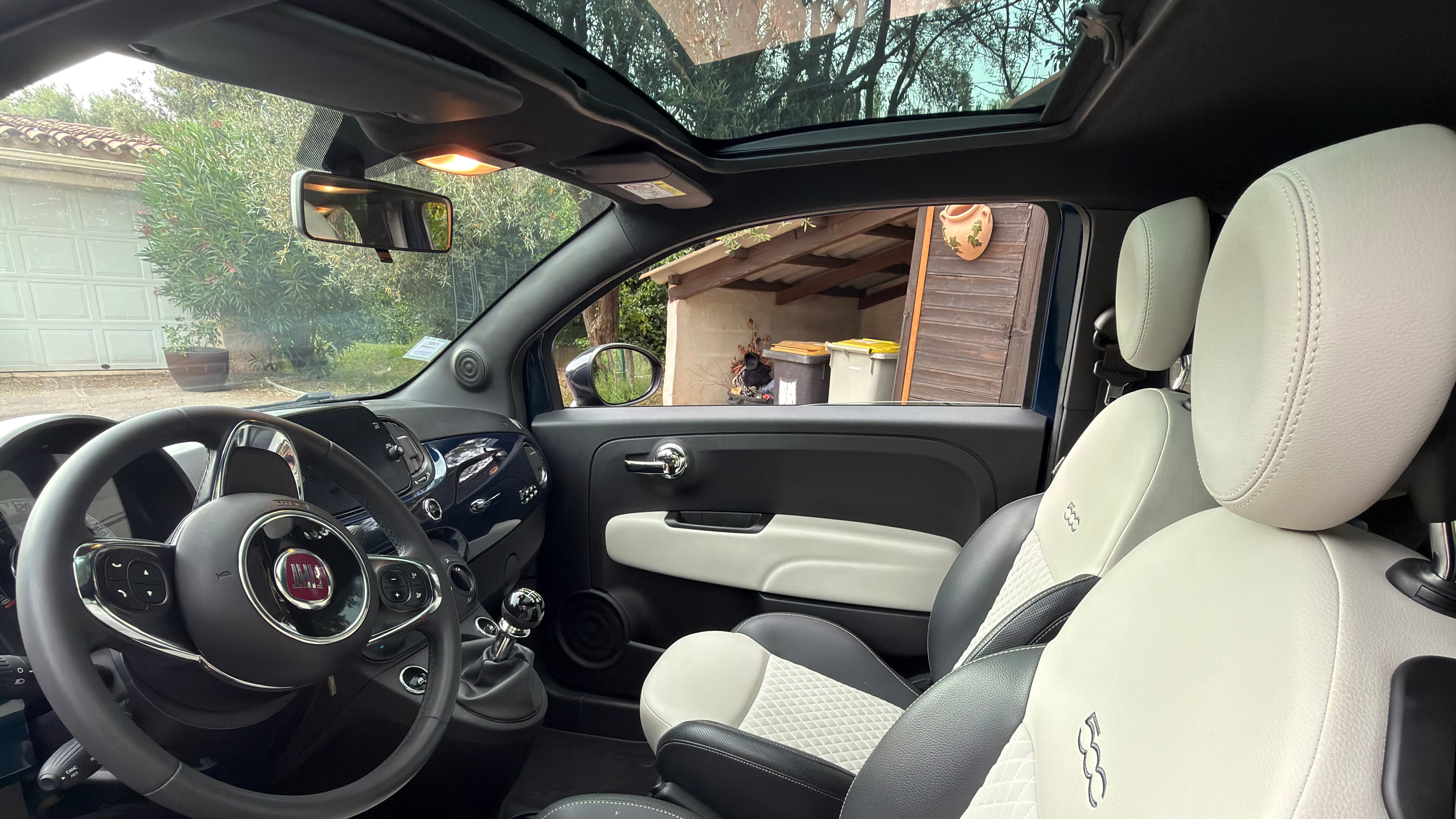 Fiat 500 Hybride avec Apple CarPlay