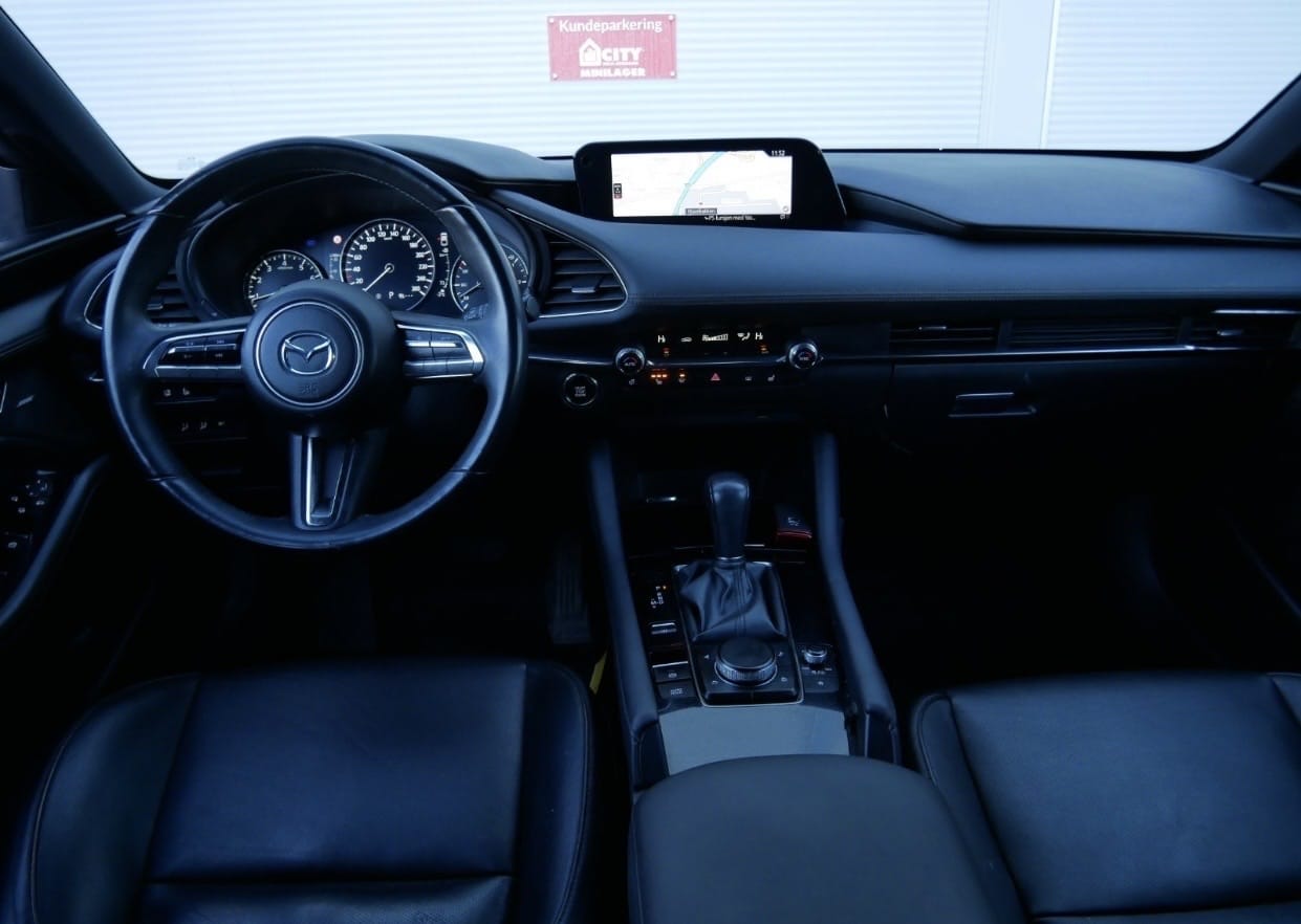 Mazda 3 med Vinterdekk