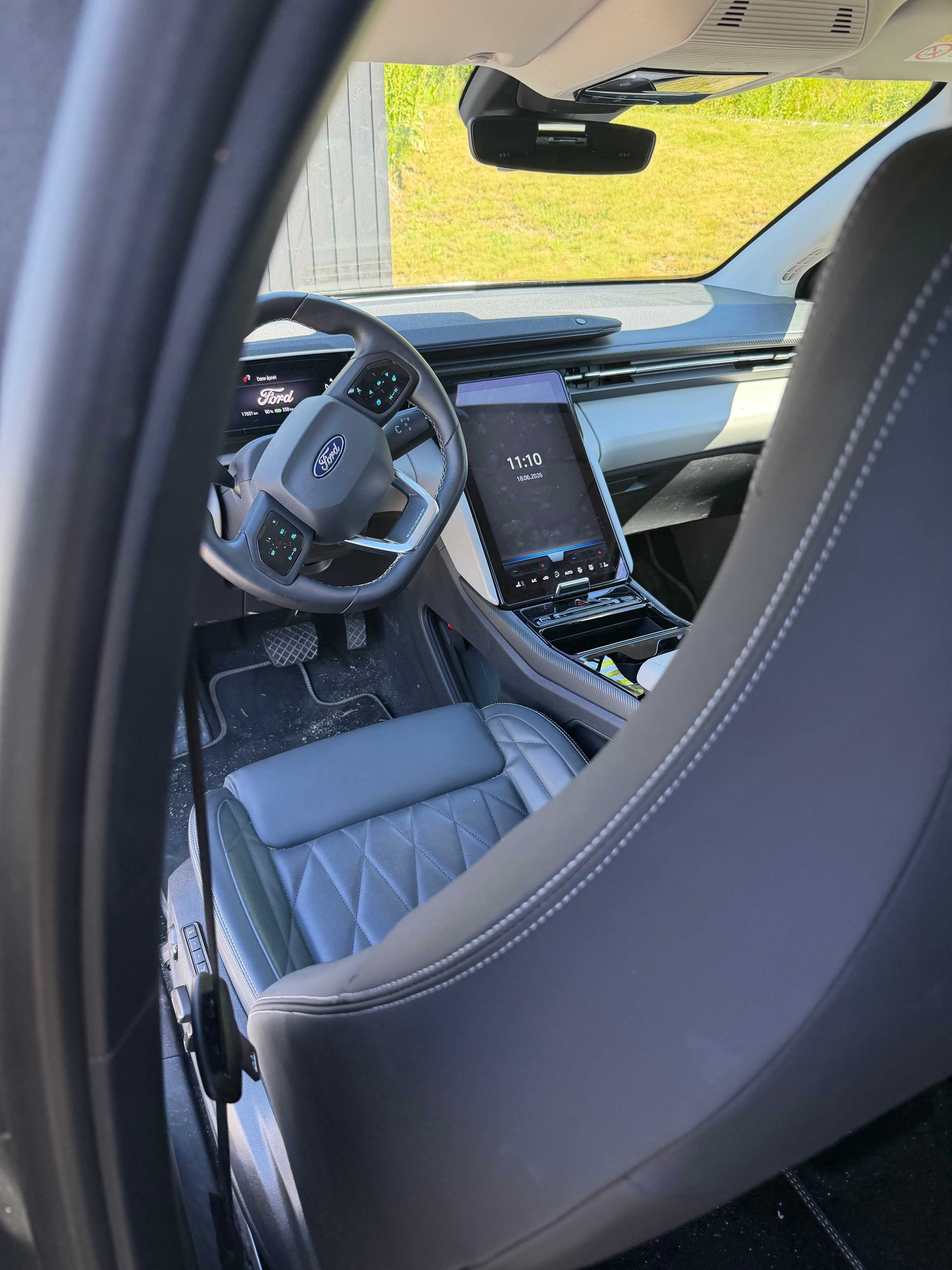 Ford Explorer Sport