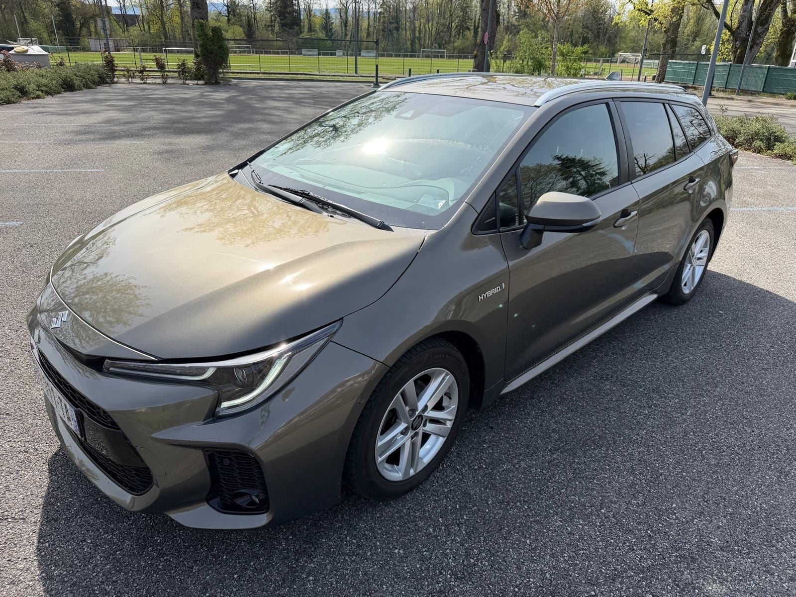 Suzuki Swace, 2021, Essence 95 / Électrique (hybride), automatique