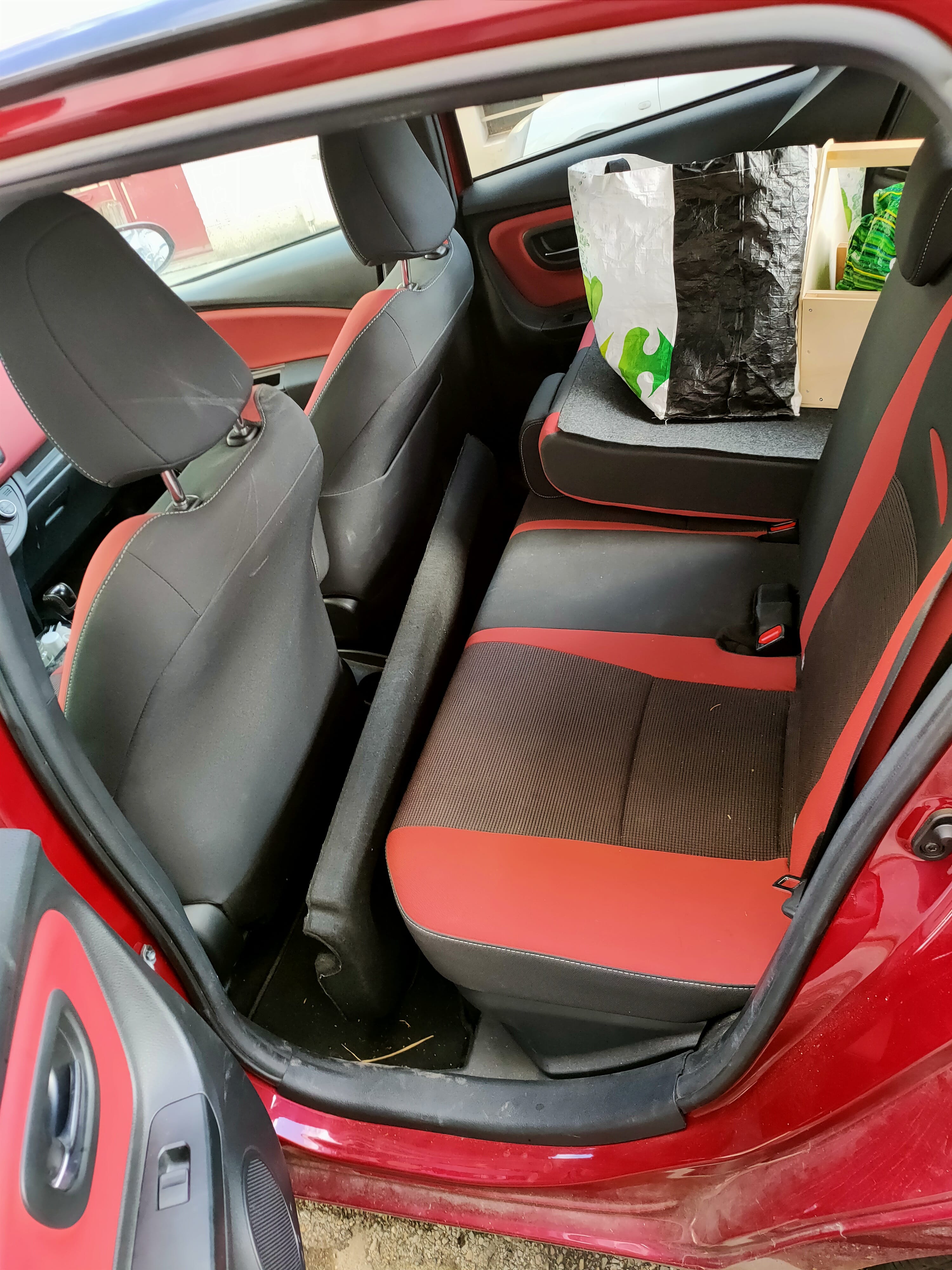 Toyota Yaris Hybride avec Pneus neige