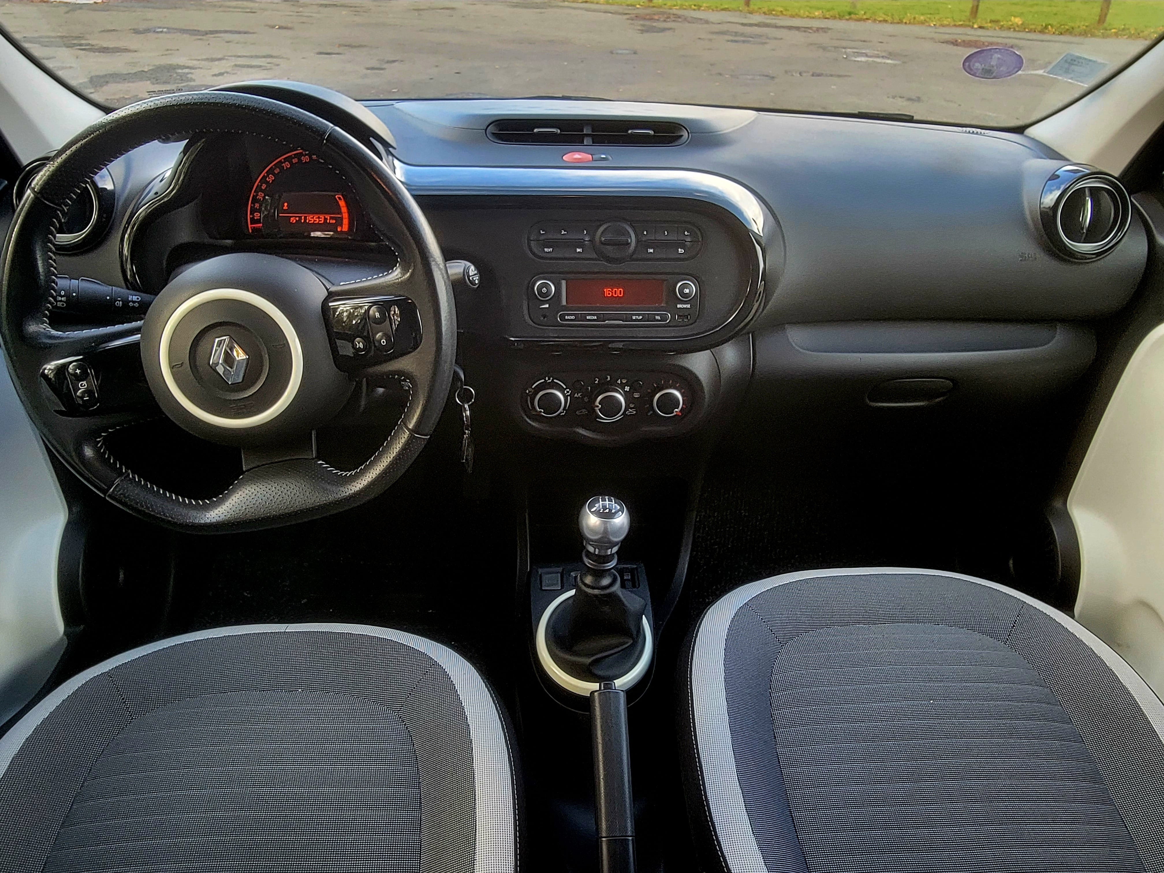 Renault Twingo avec Entrée audio / iPod