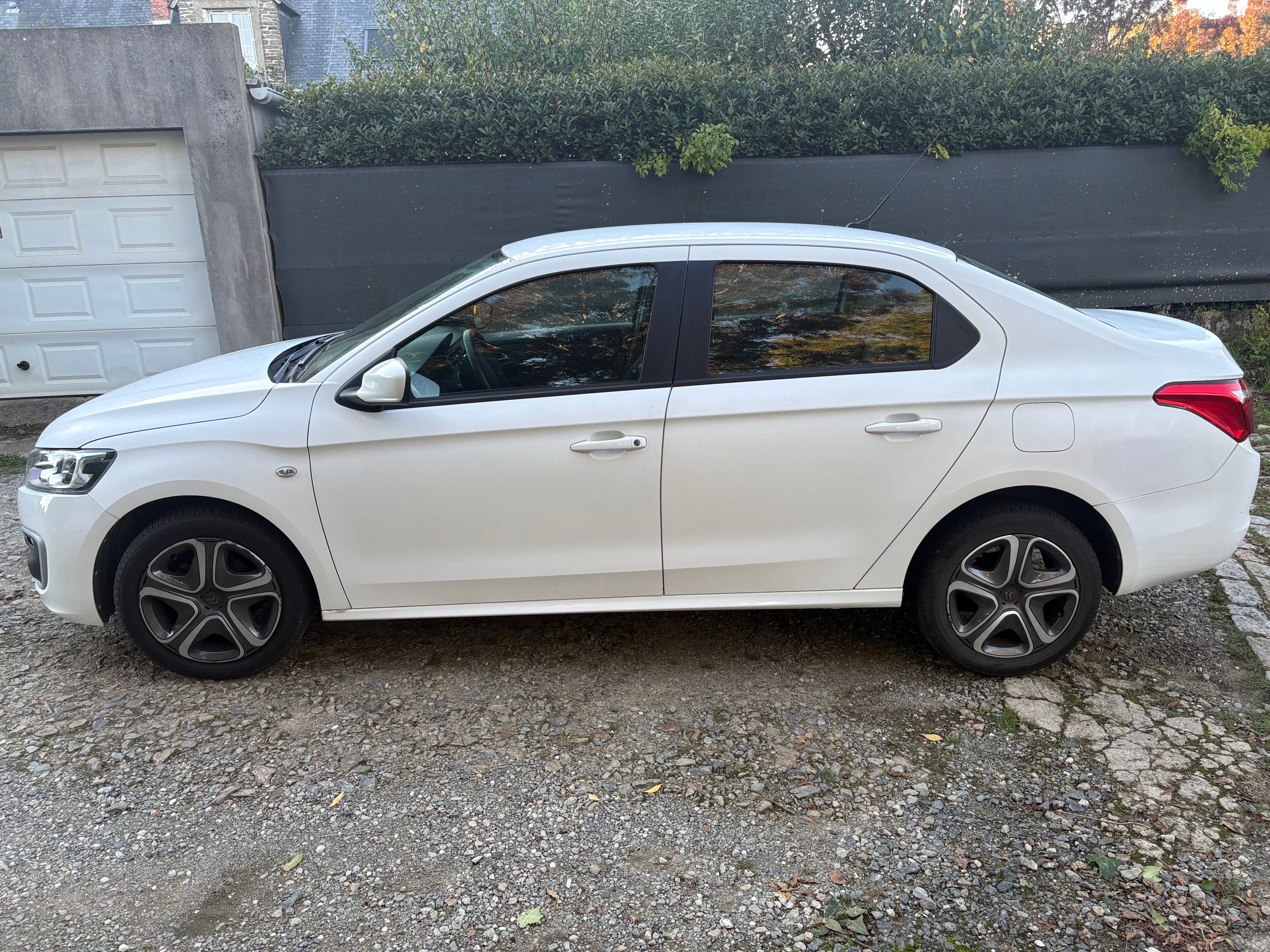 Citroen C-Elysée avec Climatisation