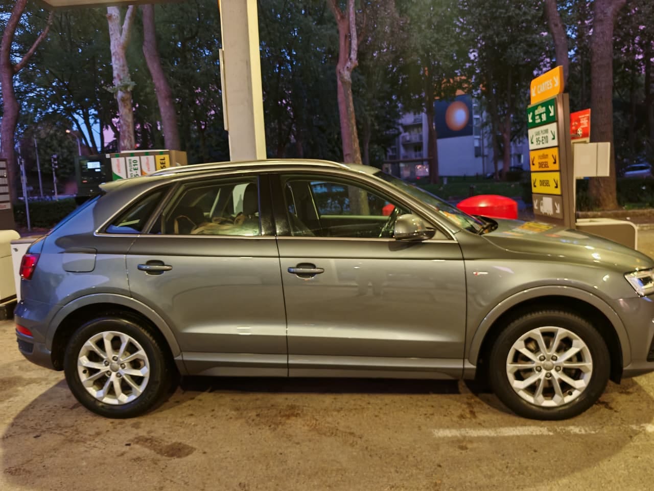 Audi Q3 BVA Toit Panoramique - Proche RER A Poissy avec Climatisation