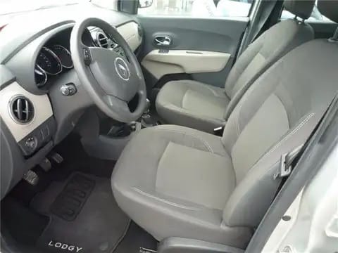 Dacia Lodgy ## 7 PLACES ## DIESEL avec Audio Bluetooth
