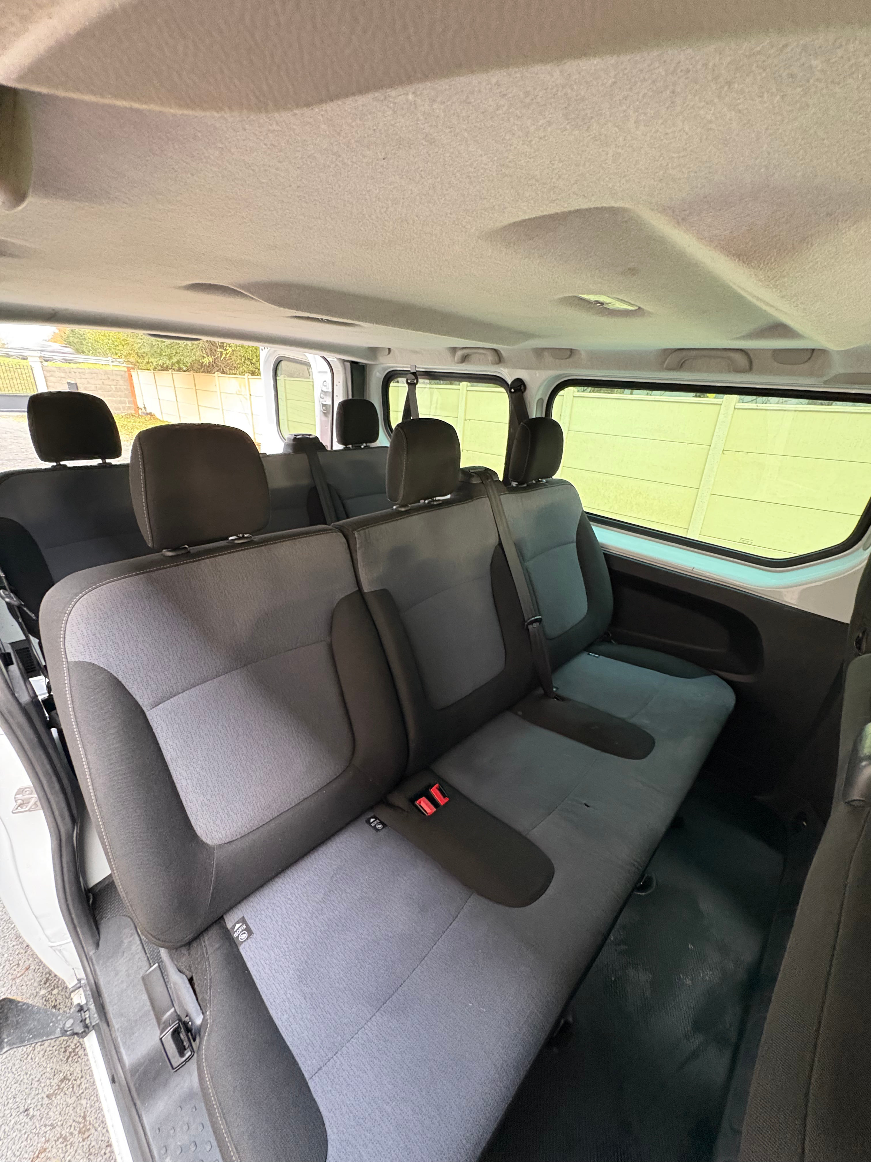 Opel Vivaro Combi