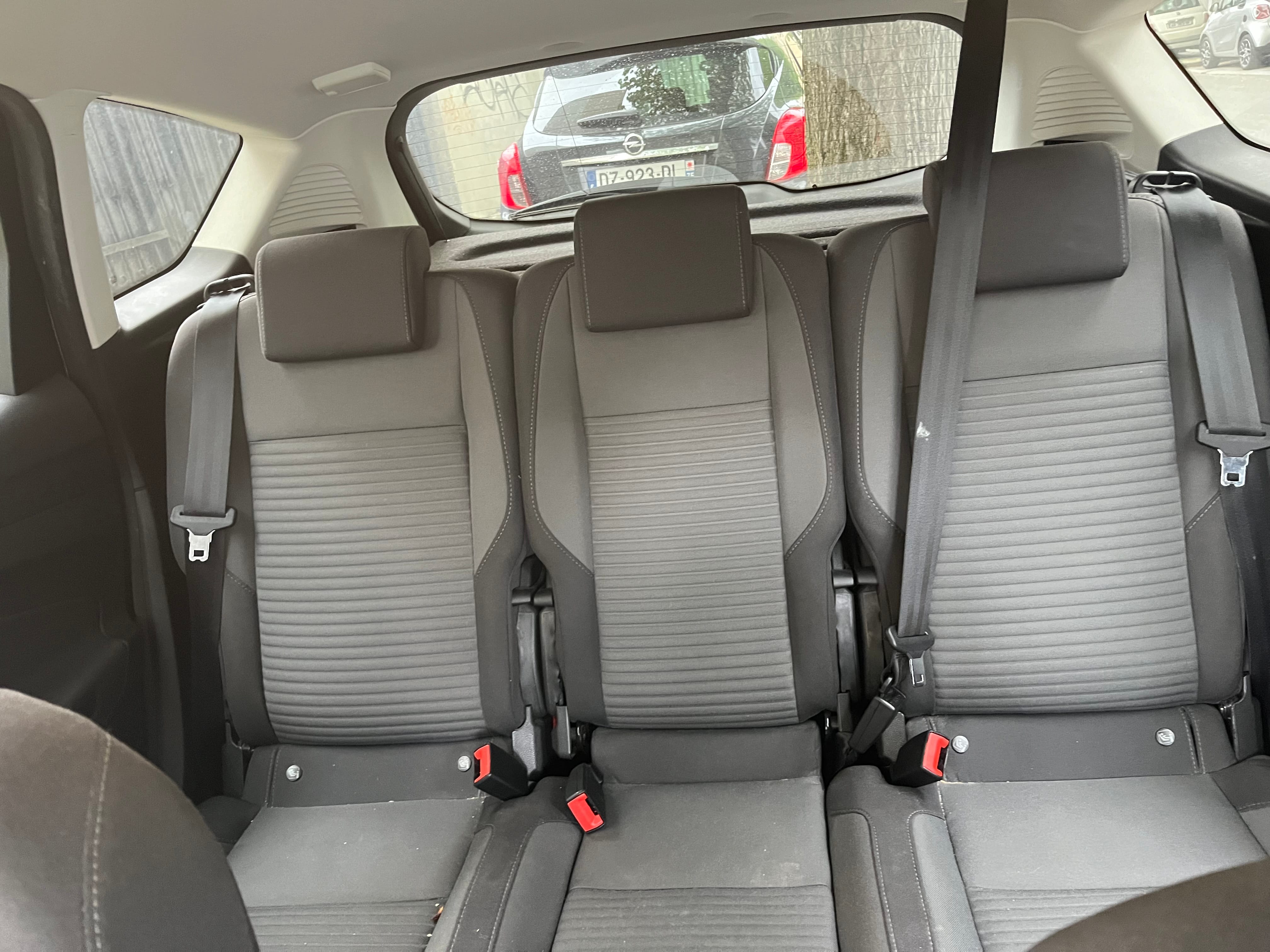 Ford C-Max avec GPS