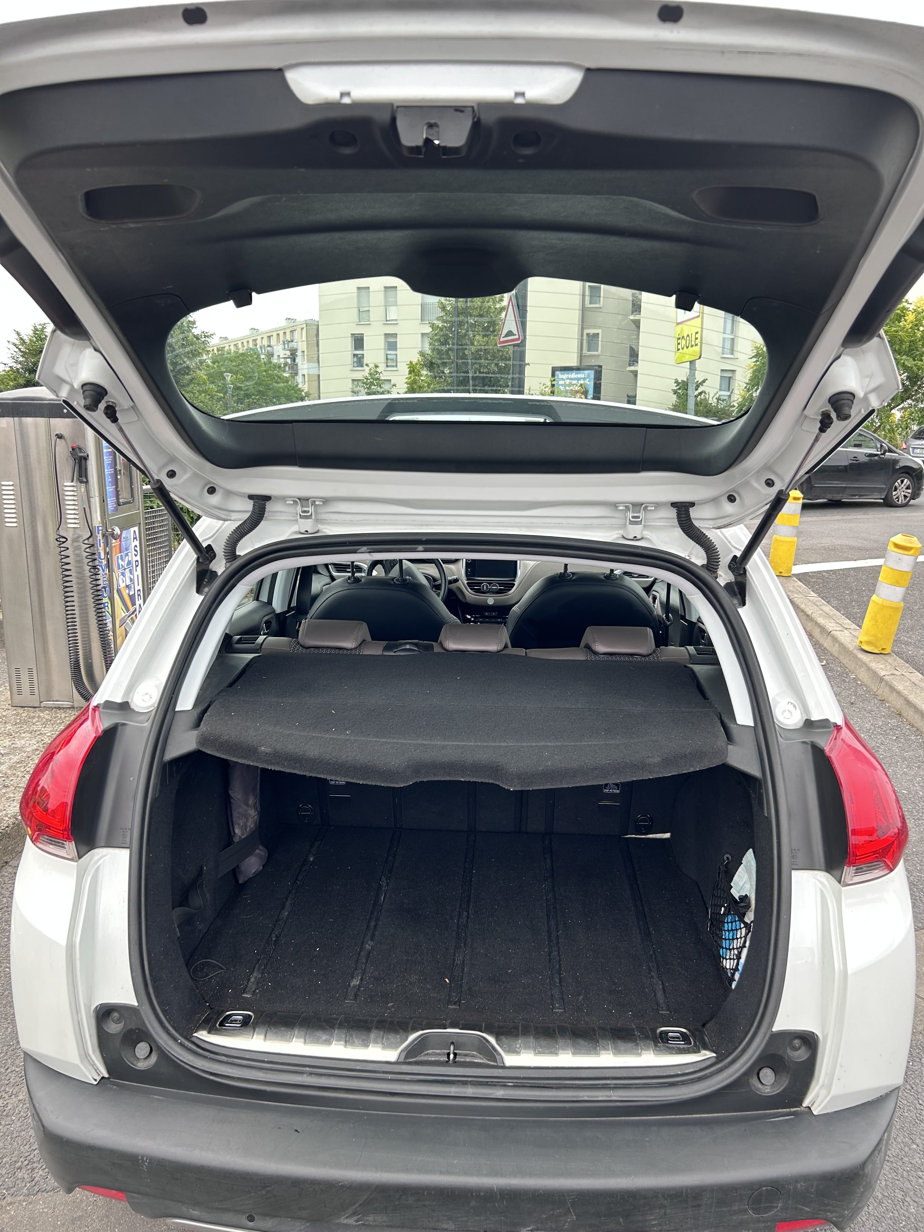 Peugeot 2008 avec Siège bébé
