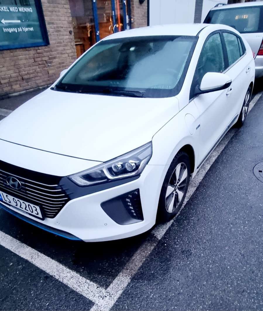 Hyundai Ioniq, 2019, Blyfri 95 / Elektrisk (hybrid), automatisk