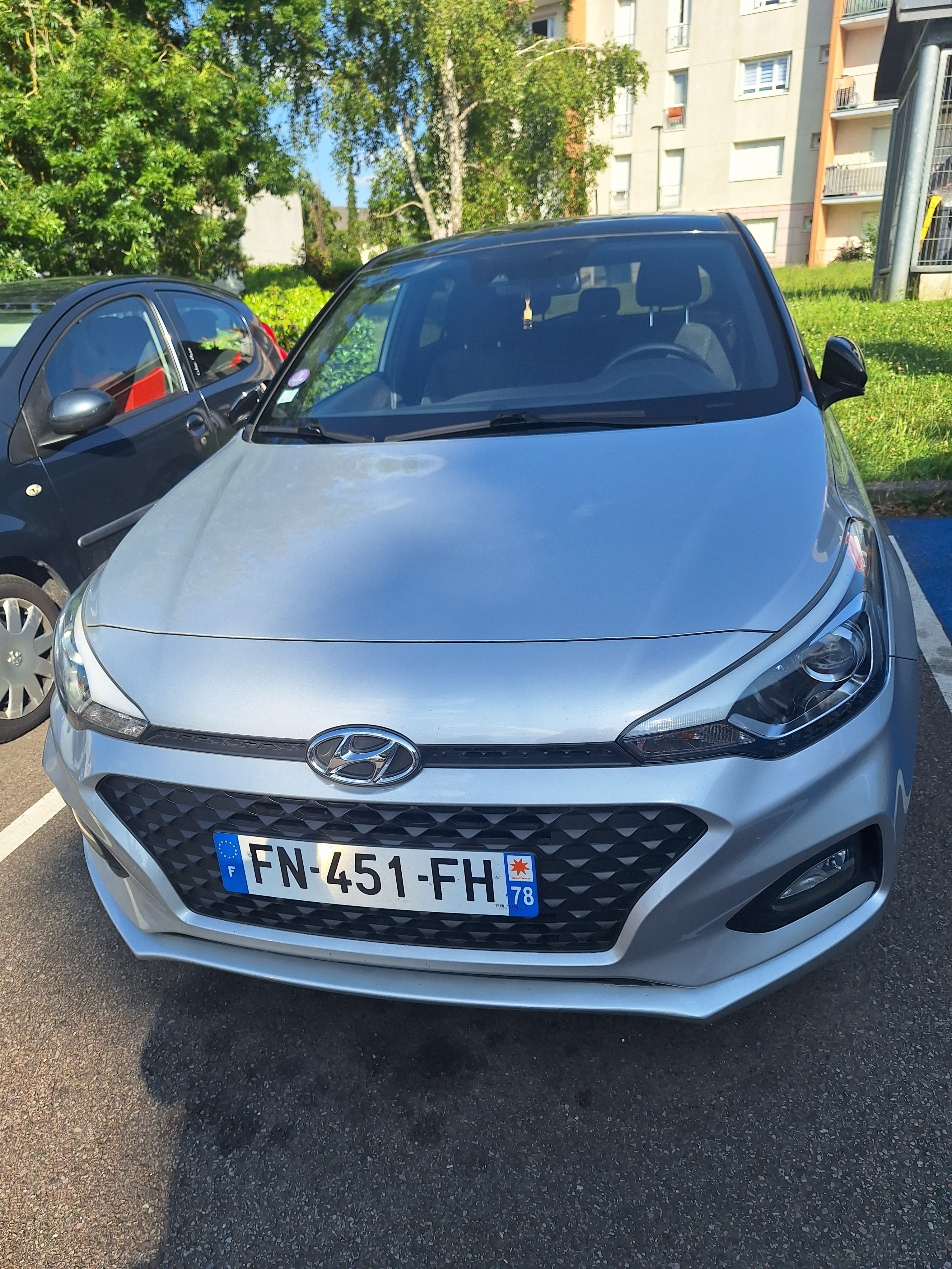 Hyundai i20 avec Dashcam
