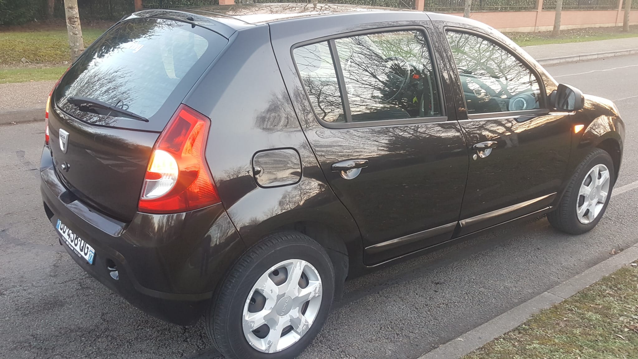Dacia Sandero Black line 1.4 Mpi avec Audio Bluetooth