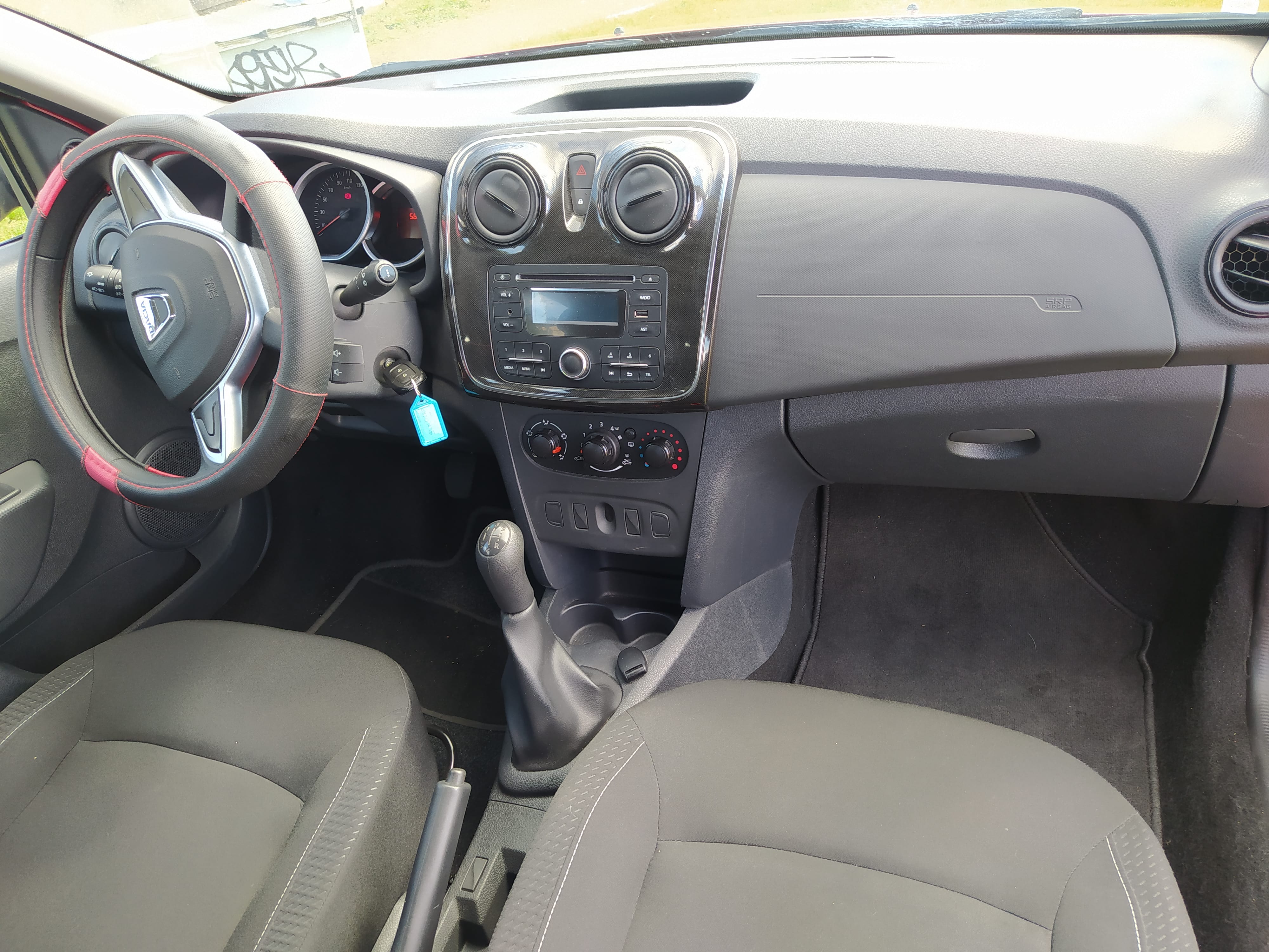 Dacia Sandero with Baby seat