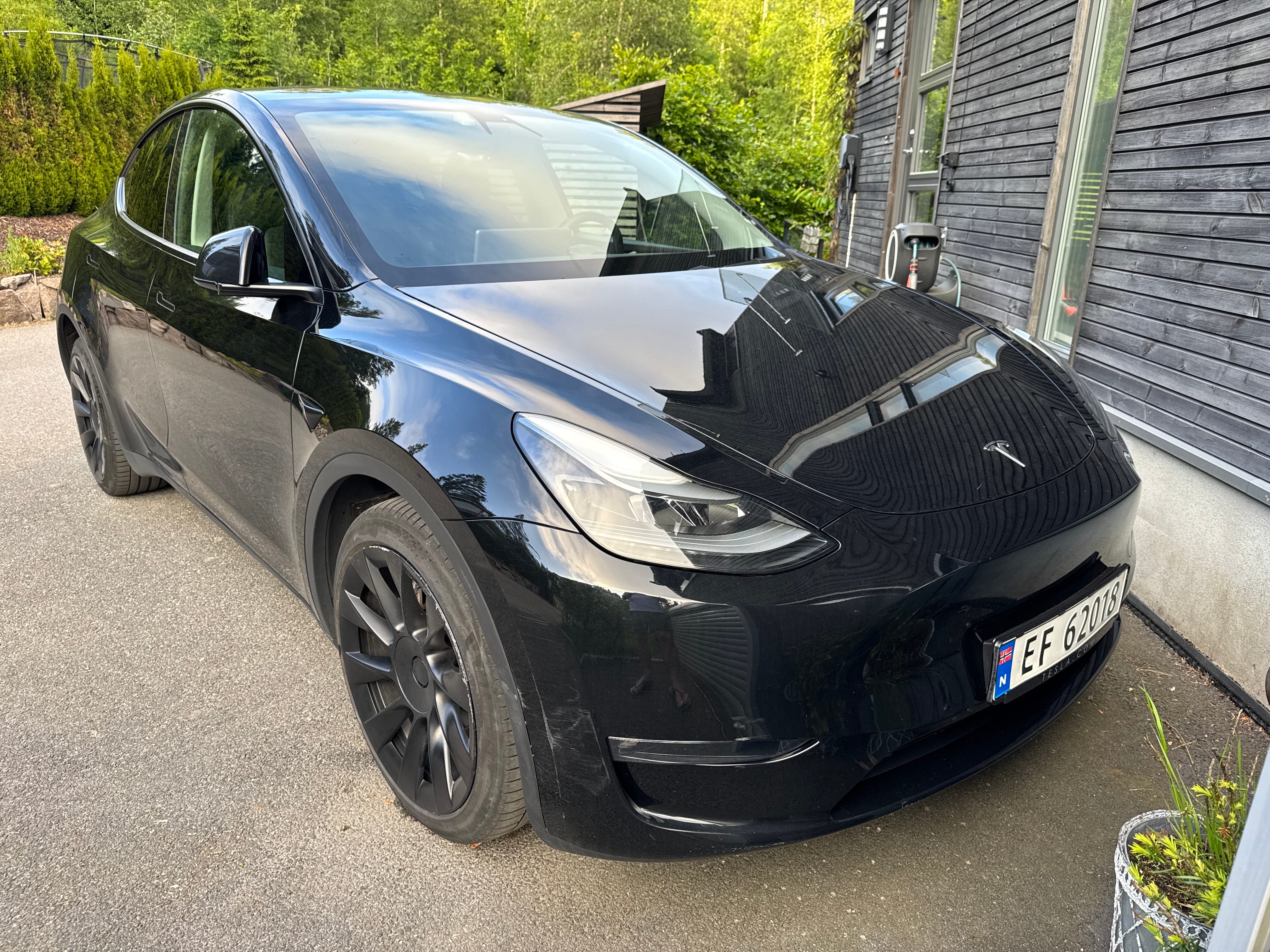 Tesla Model Y, 2023, Elektrisk, automatisk