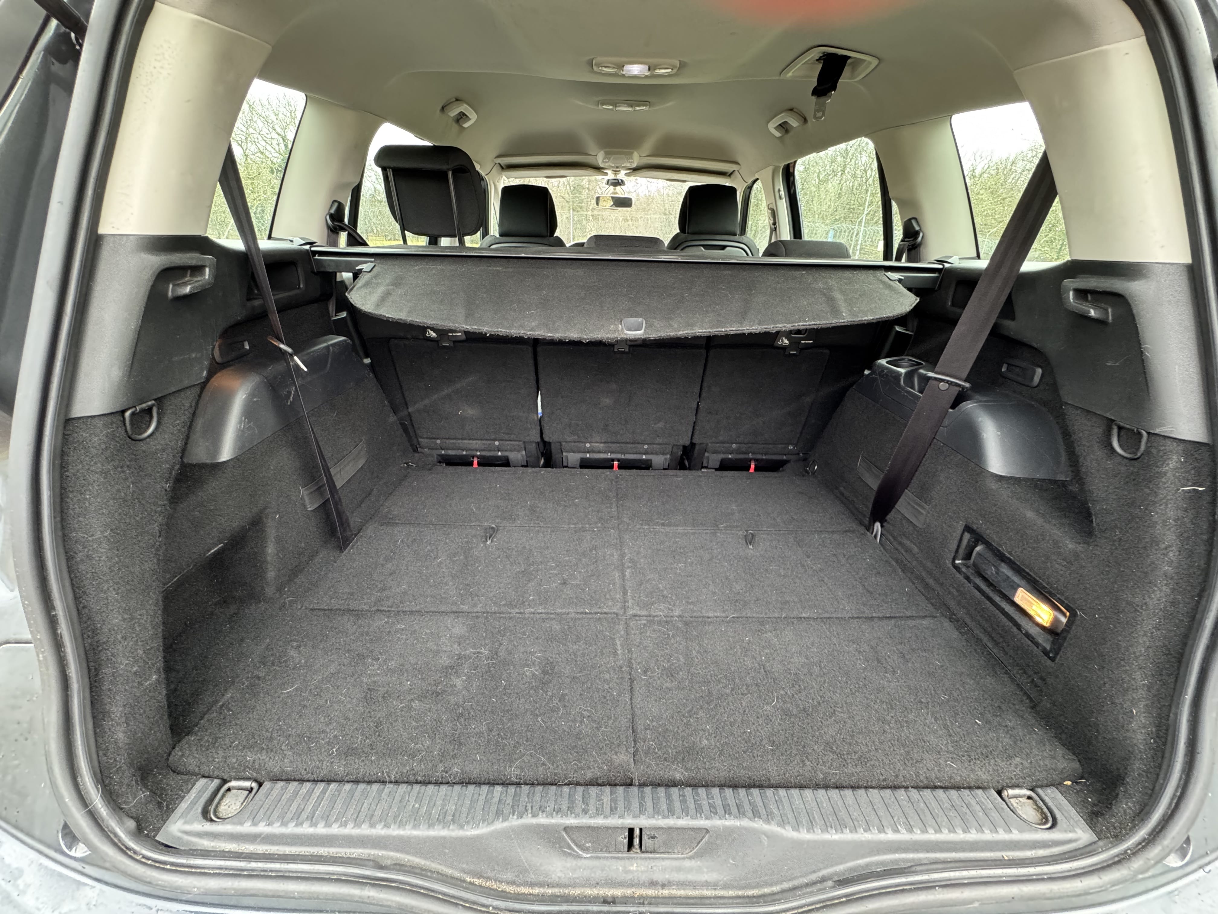 Citroen C4 Grand Picasso avec Siège bébé