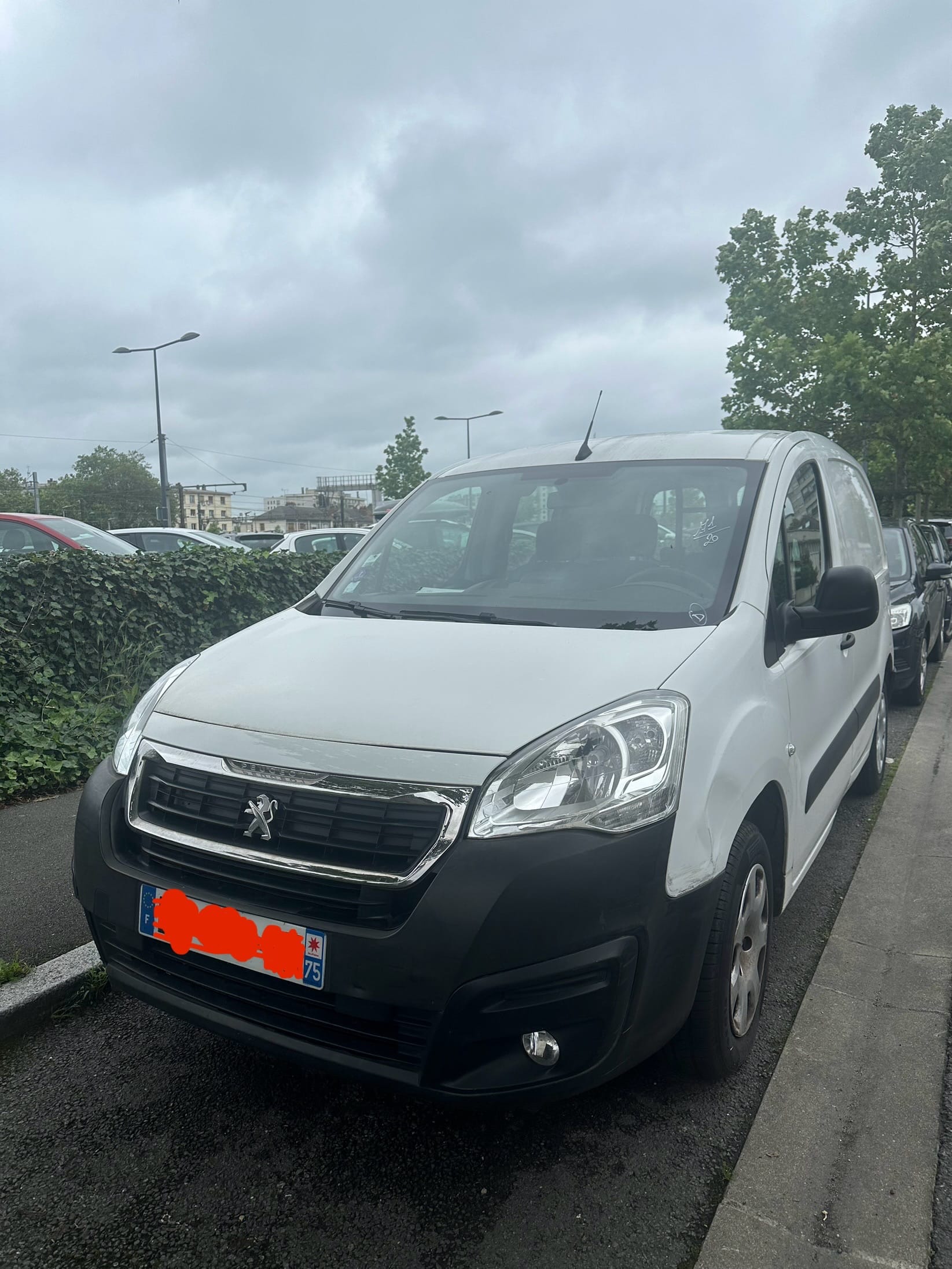 Peugeot Partner, 2018, Essence 98