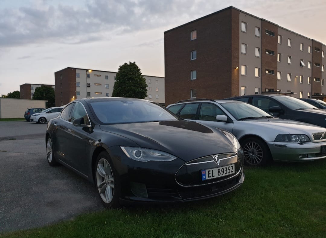 Tesla Model S
