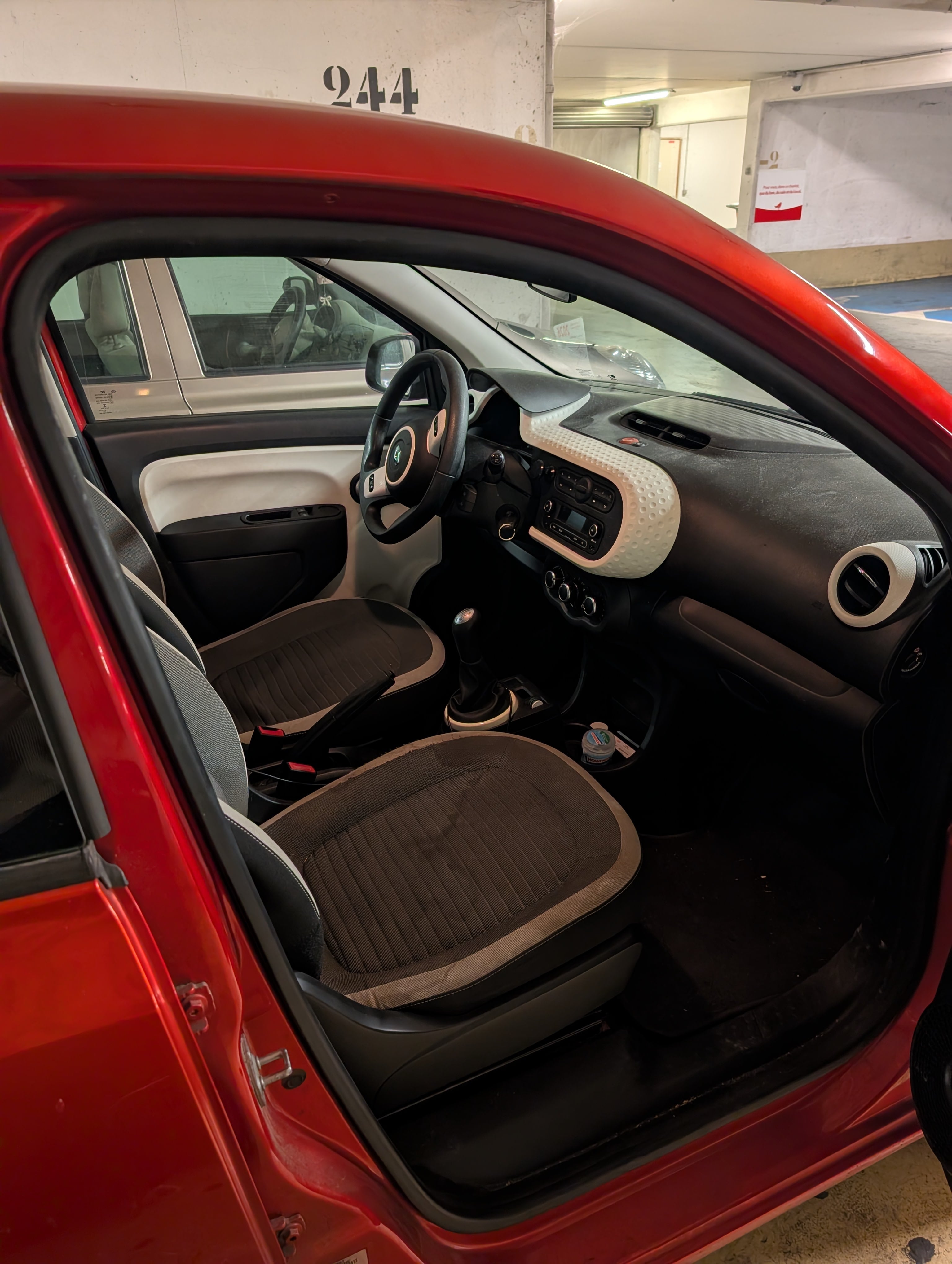 Renault Twingo III avec Siège bébé