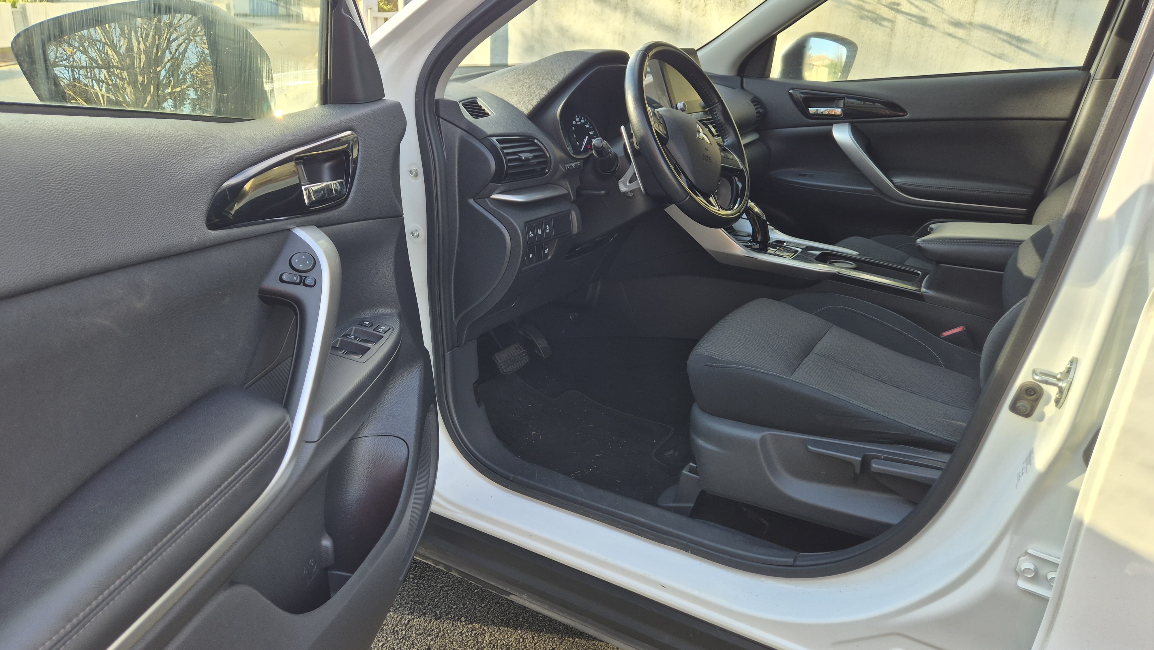 Mitsubishi Eclipse Cross ES 2,4 ES PHEV avec Quatre roues motrices