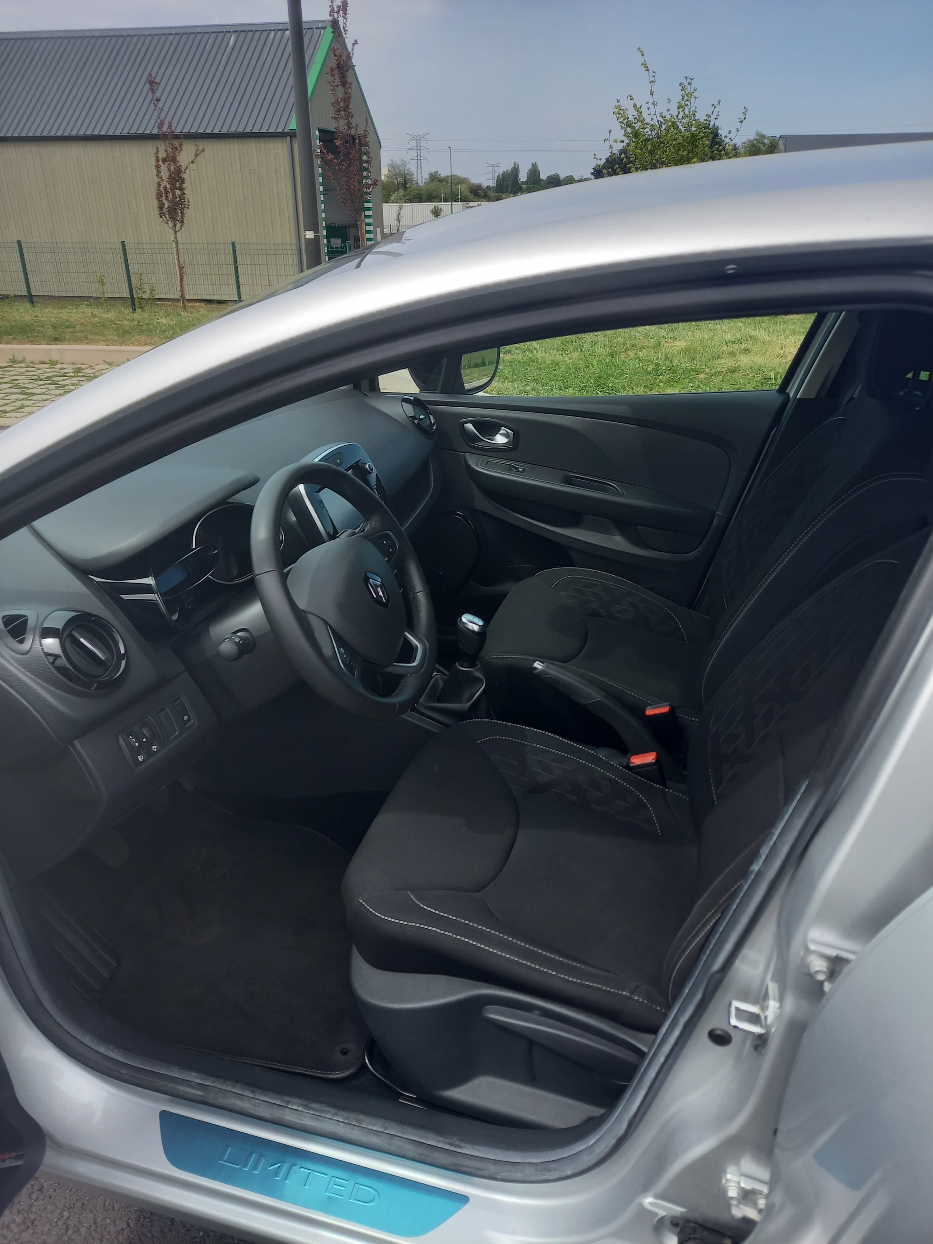 Renault Clio Limited 90cv avec Audio Bluetooth