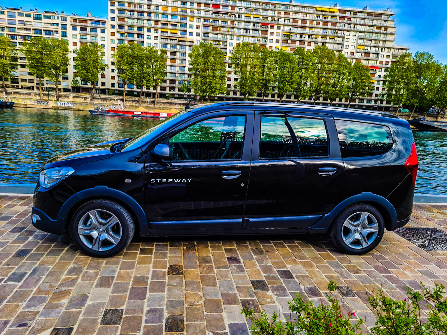 Dacia Lodgy STEPWAY 7 places 110ch Diesel (GB487-WW580) (Clim, GPS, USB, Caméra de recul,...)# avec Climatisation