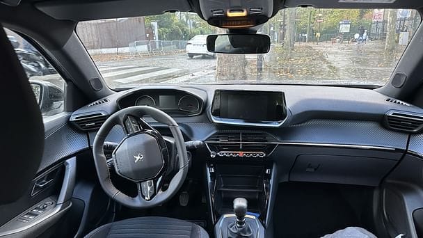 Peugeot 2008 avec GPS