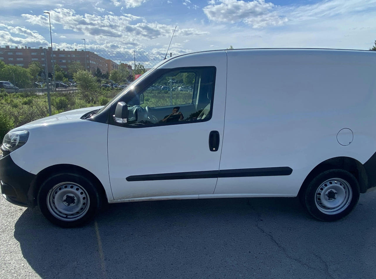 Fiat Doblo Cargo con Control de velocidad