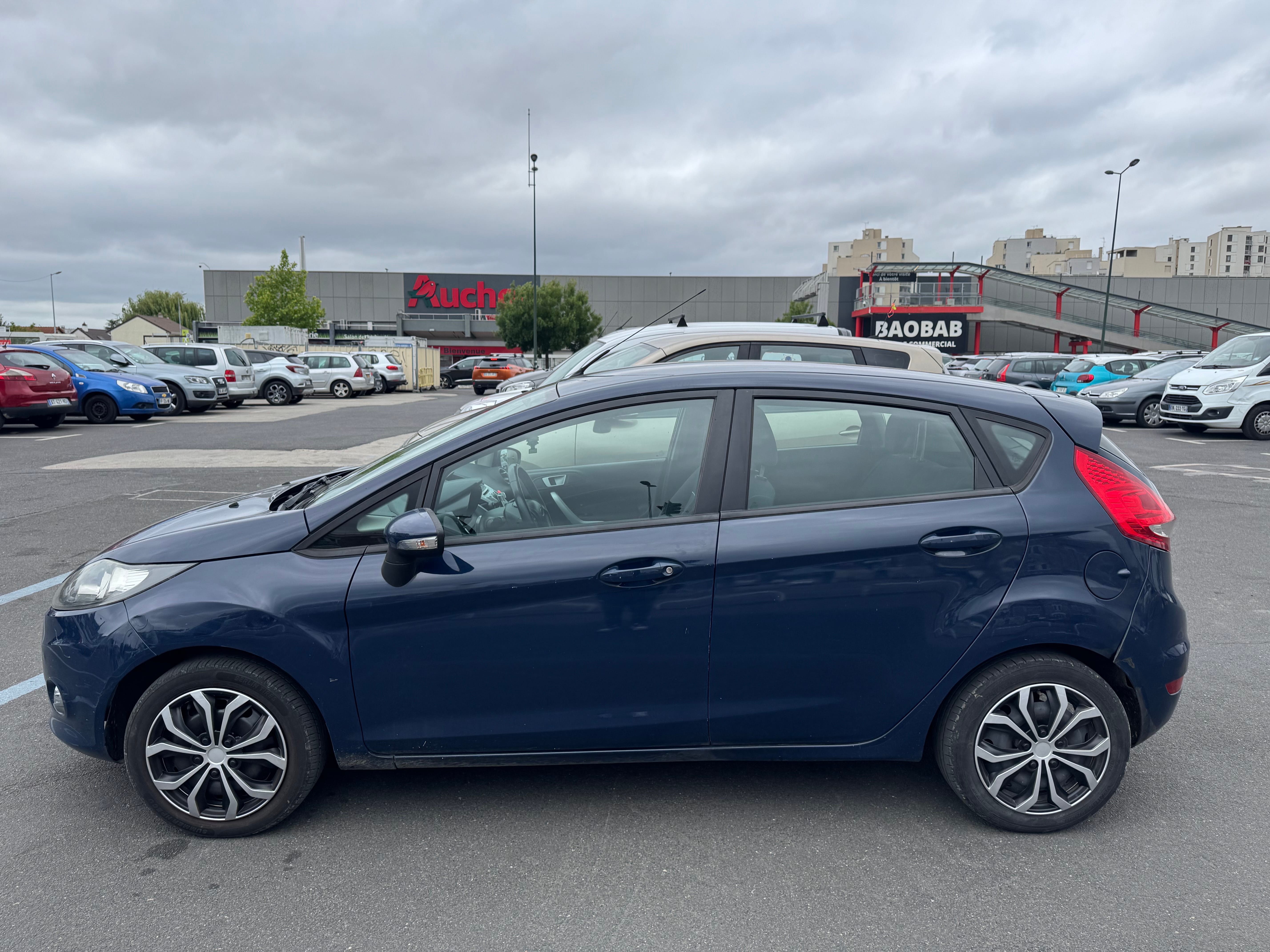 Ford Fiesta avec Climatisation