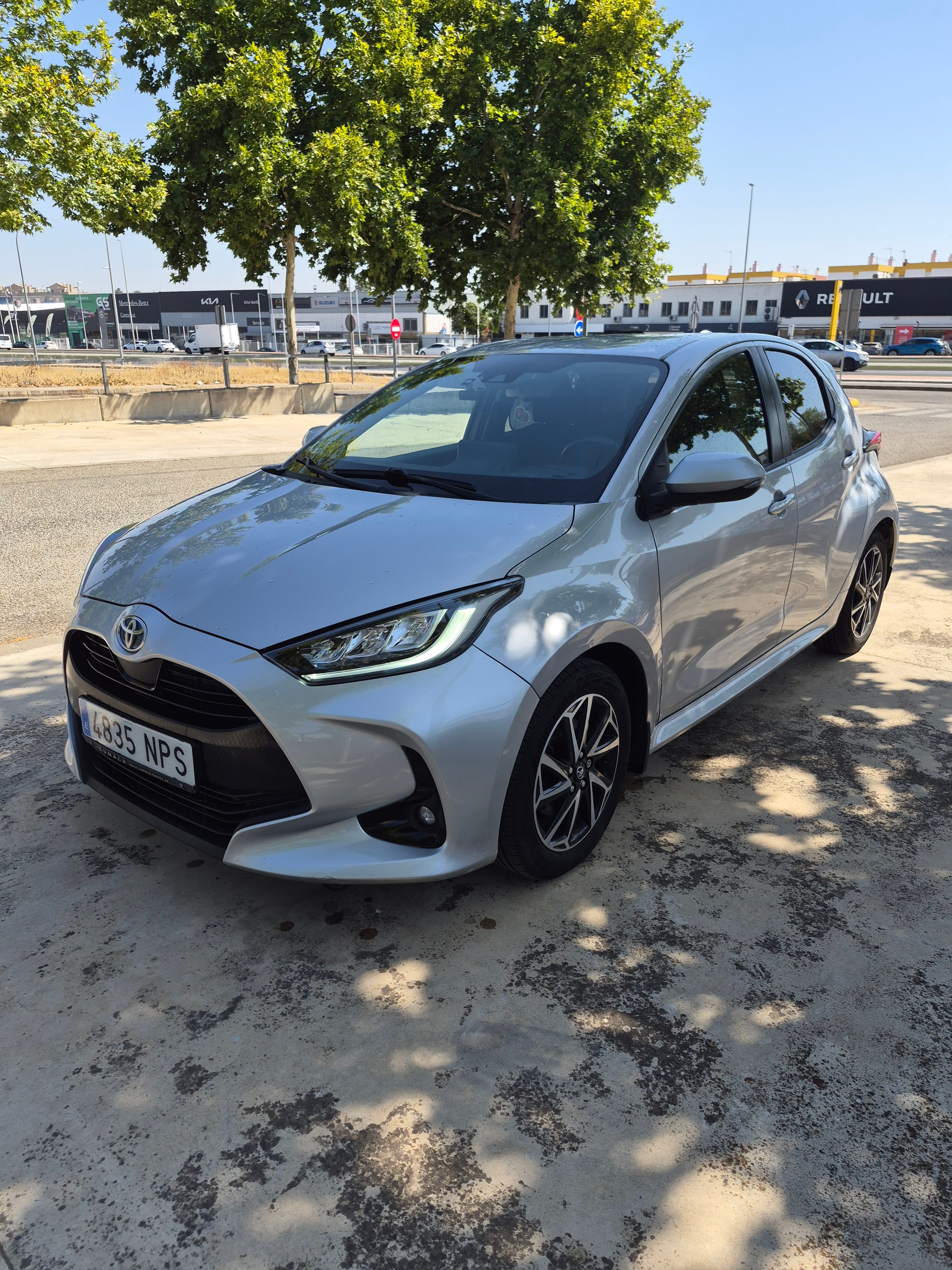 Toyota Yaris Híbrido 1,5, 2021, Gasolina 95 / Elektrisk (hybrid), automatisk