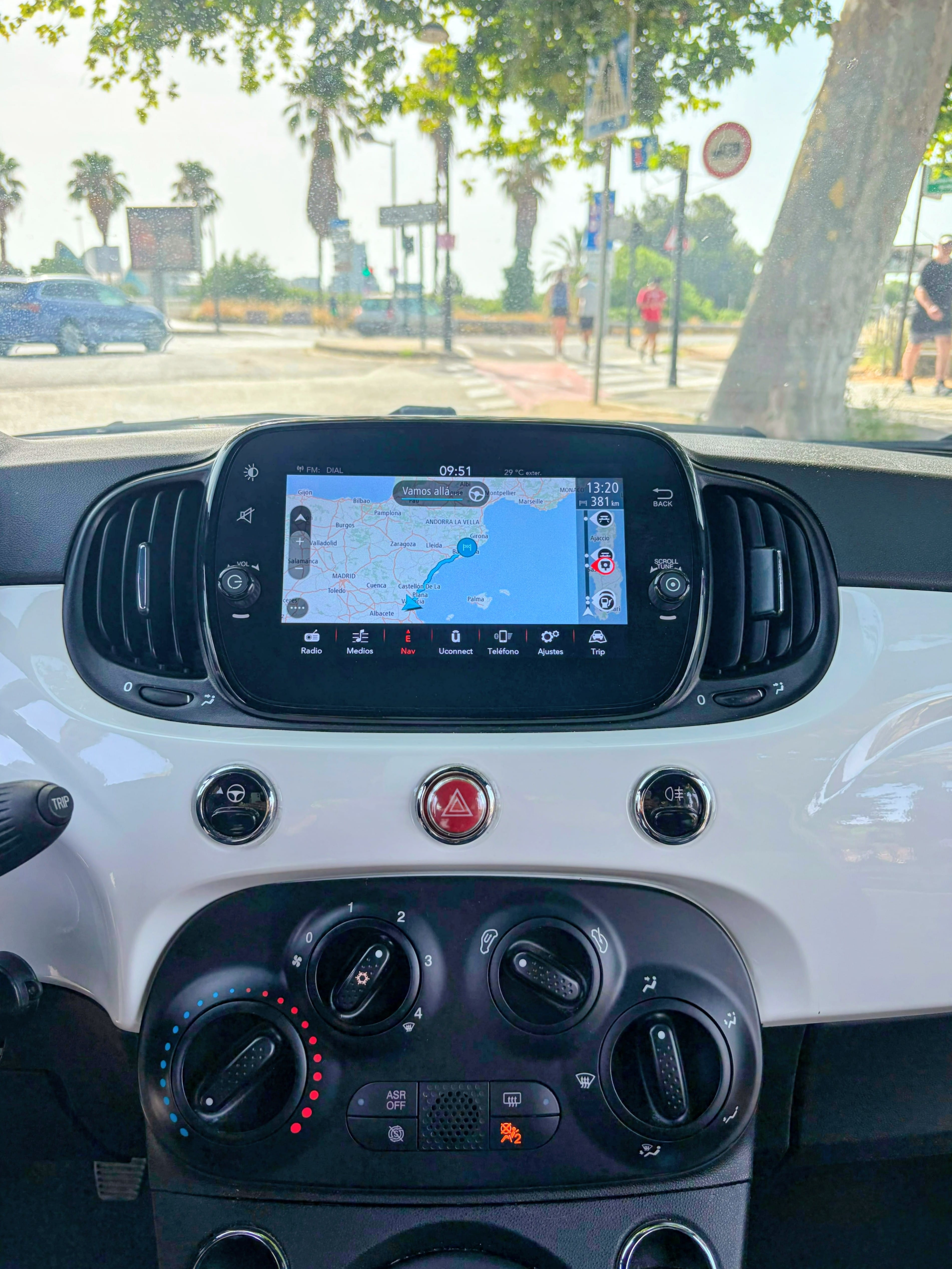 Fiat 500 mit USB-Ladeanschlüsse