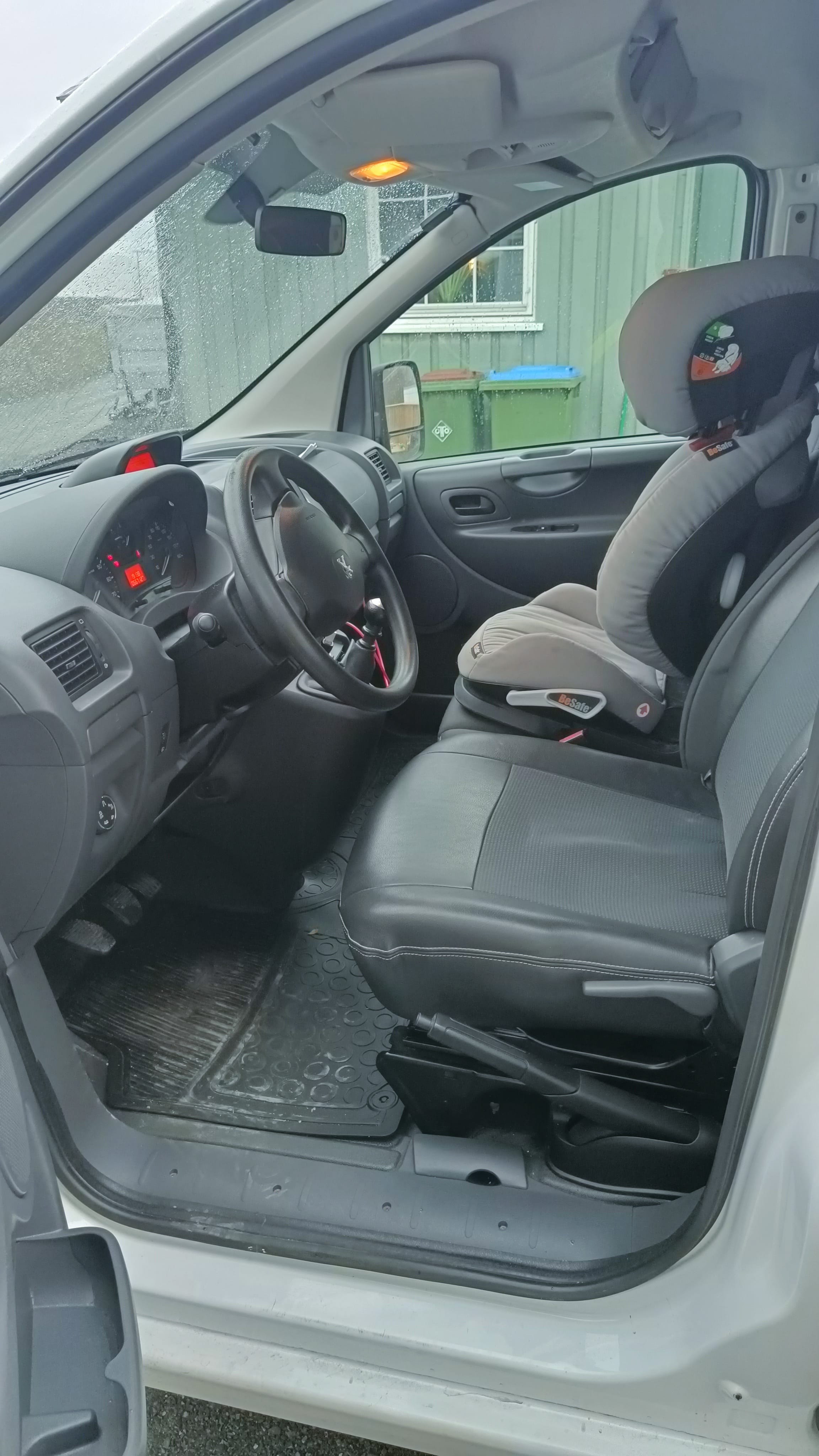 Peugeot Expert med Vinterdekk