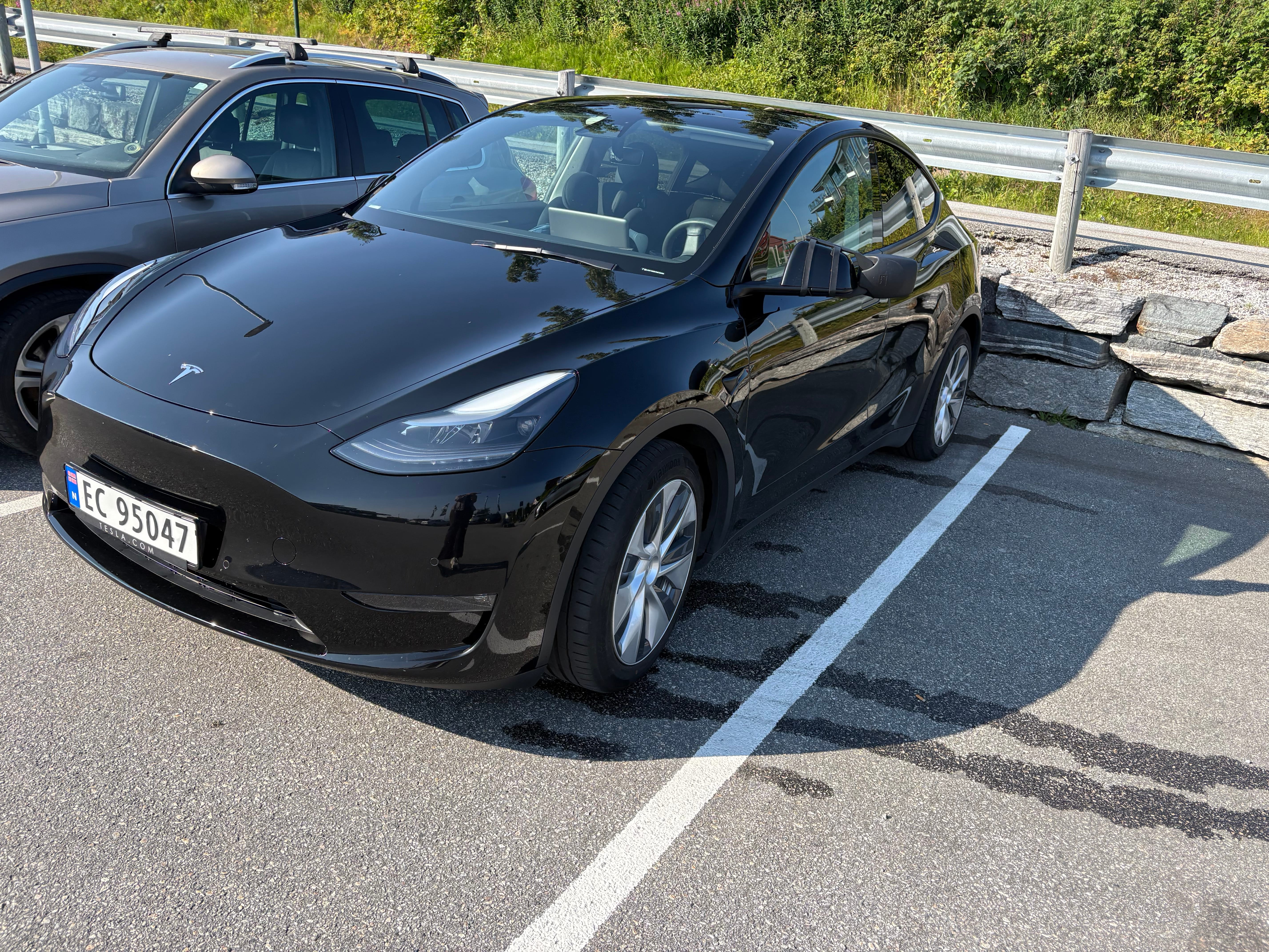 Tesla Model Y Long Range med Ryggekamera