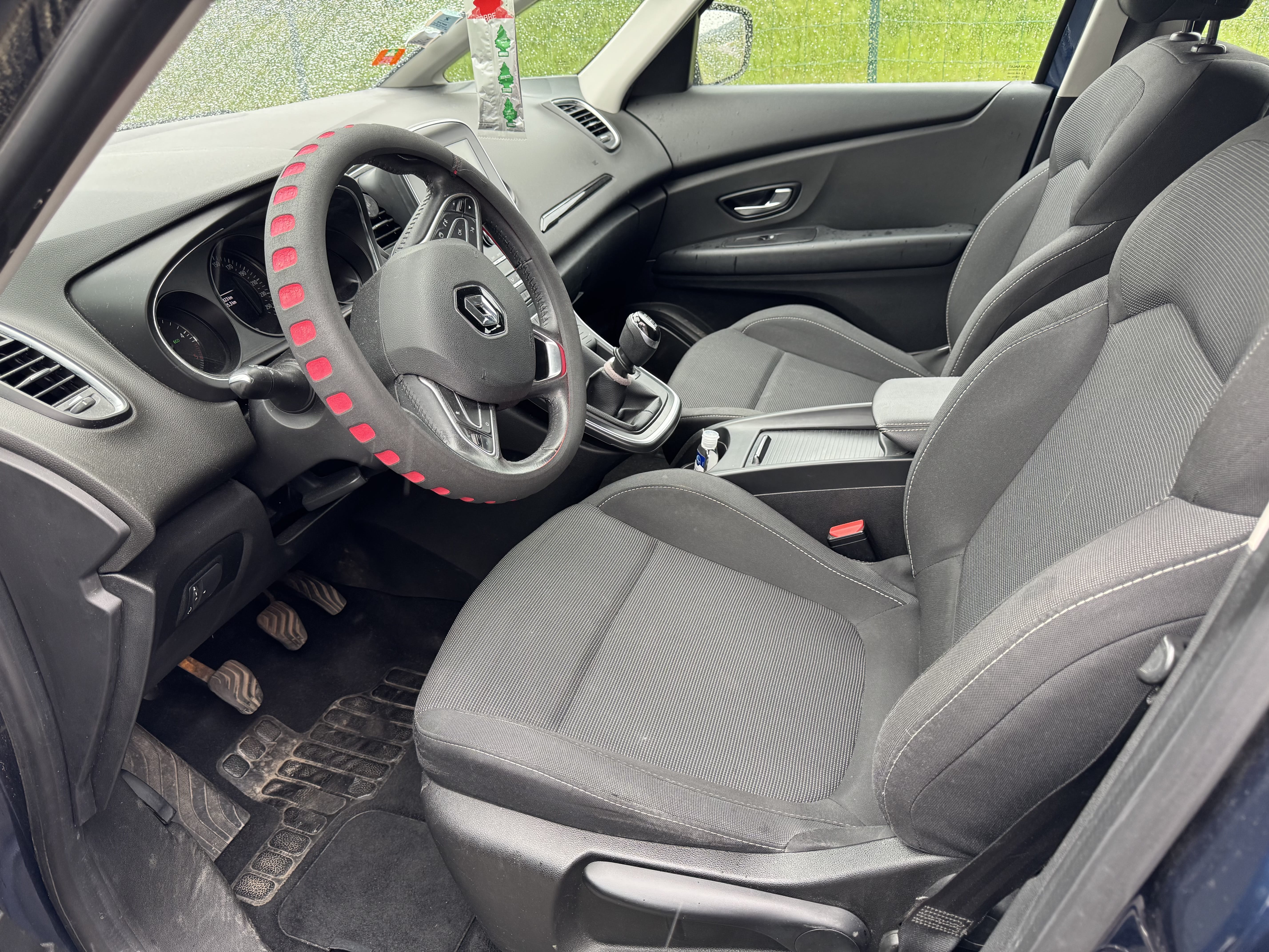 Renault Scenic 1.5 DCI avec Siège bébé