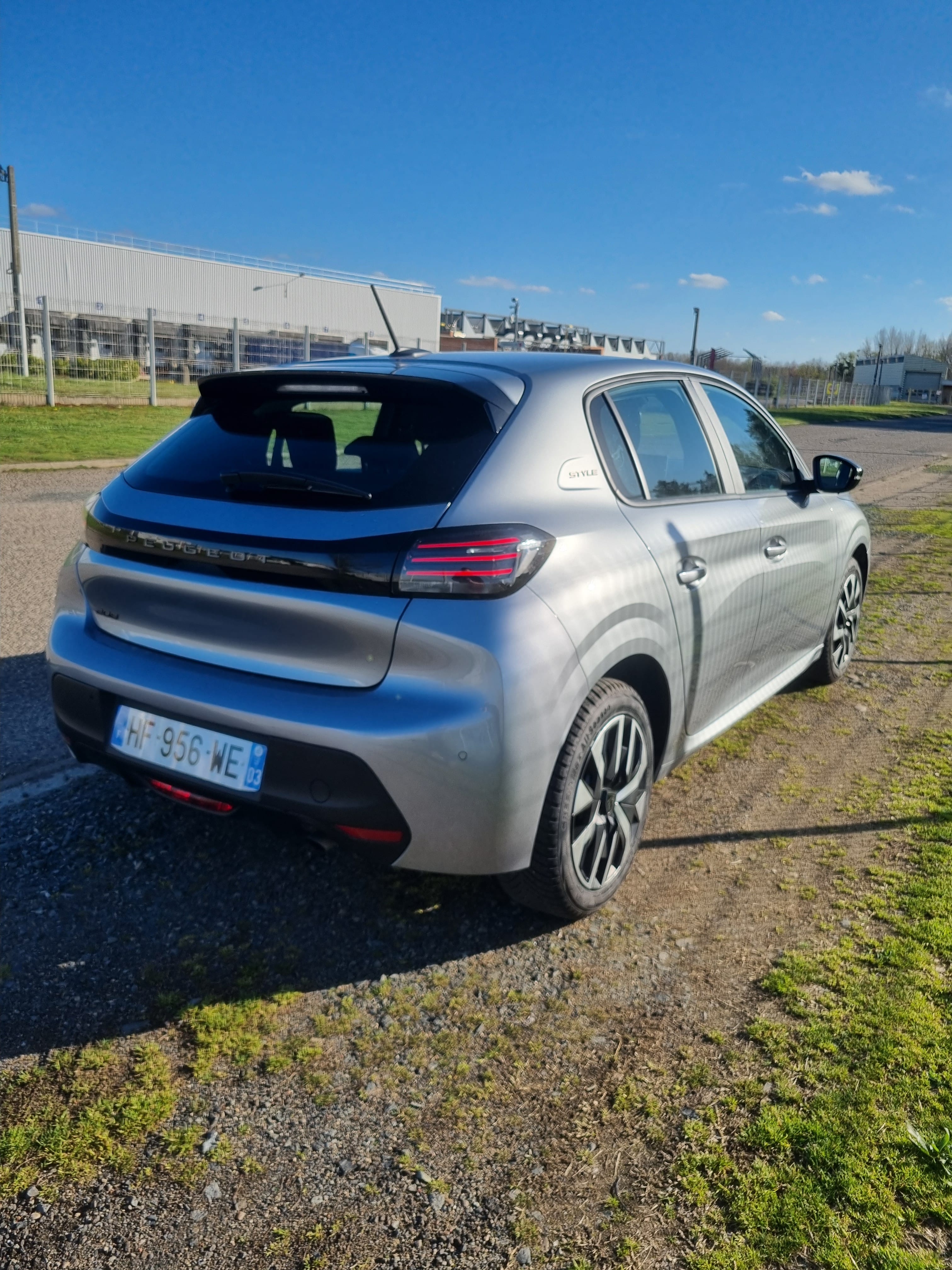Peugeot 208 avec Climatisation