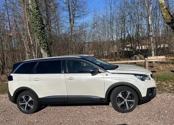 Peugeot 5008 avec Climatisation