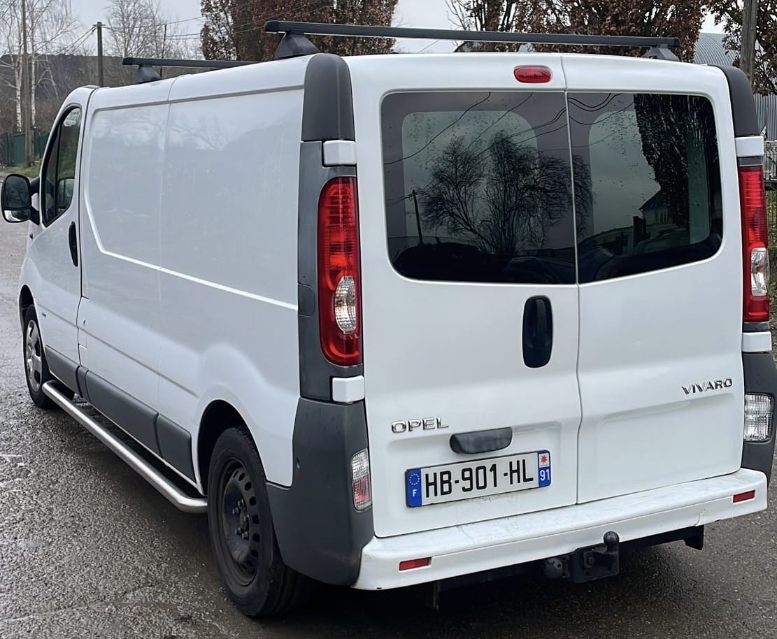 Opel Vivaro avec Attelage