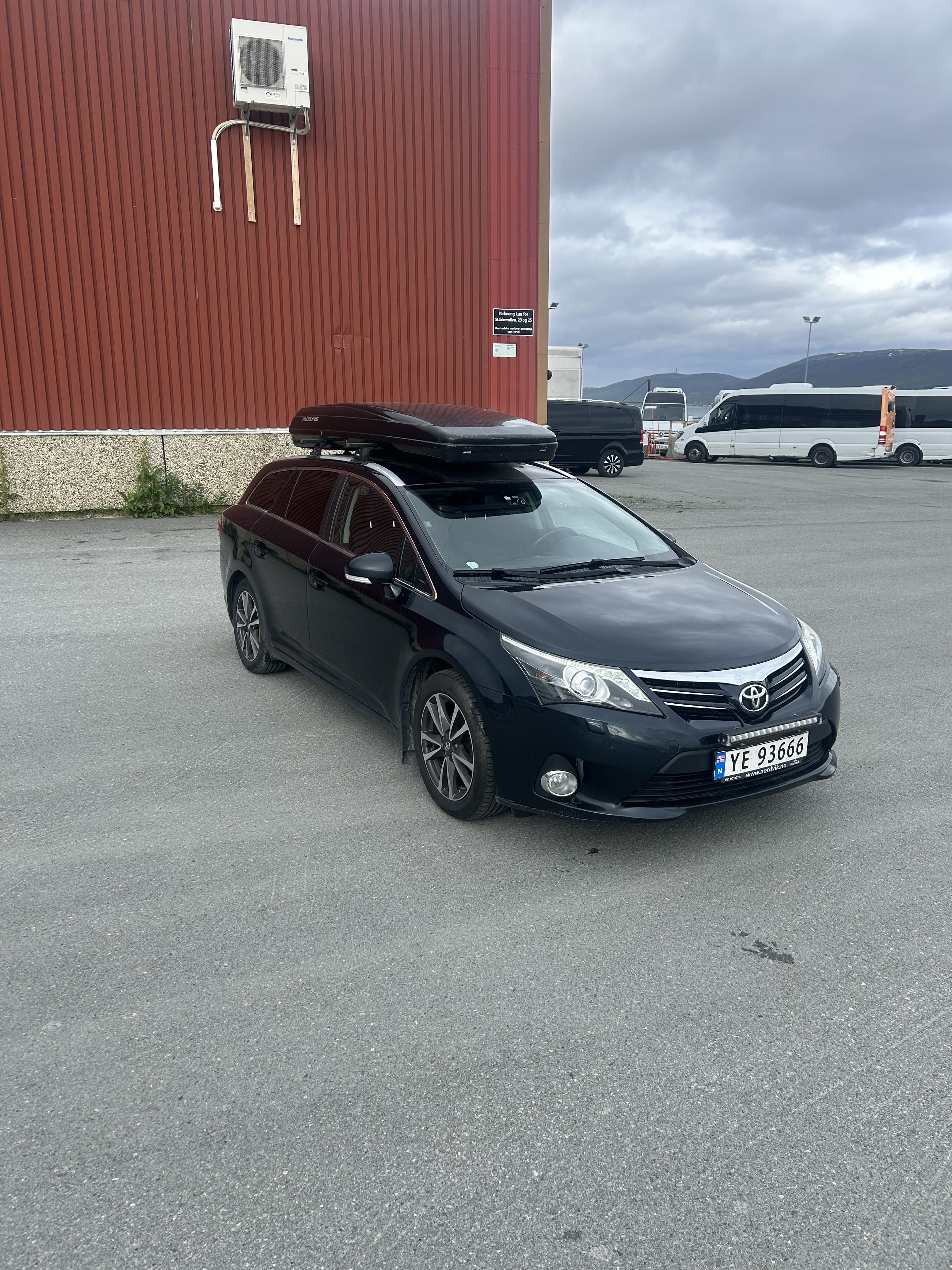 Toyota Avensis, 2013, Blyfri 98, Automatik