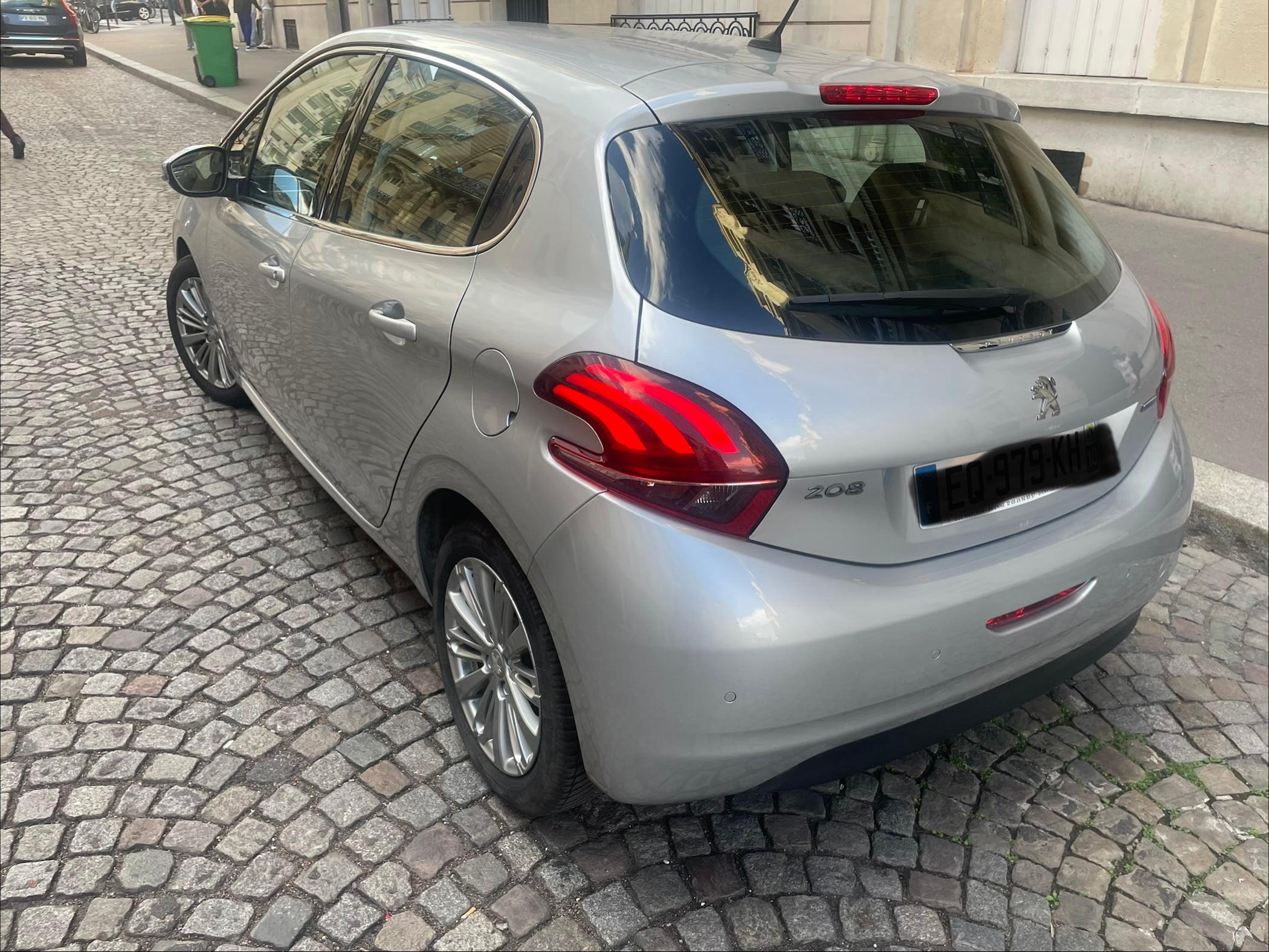 Peugeot 208 avec Climatisation