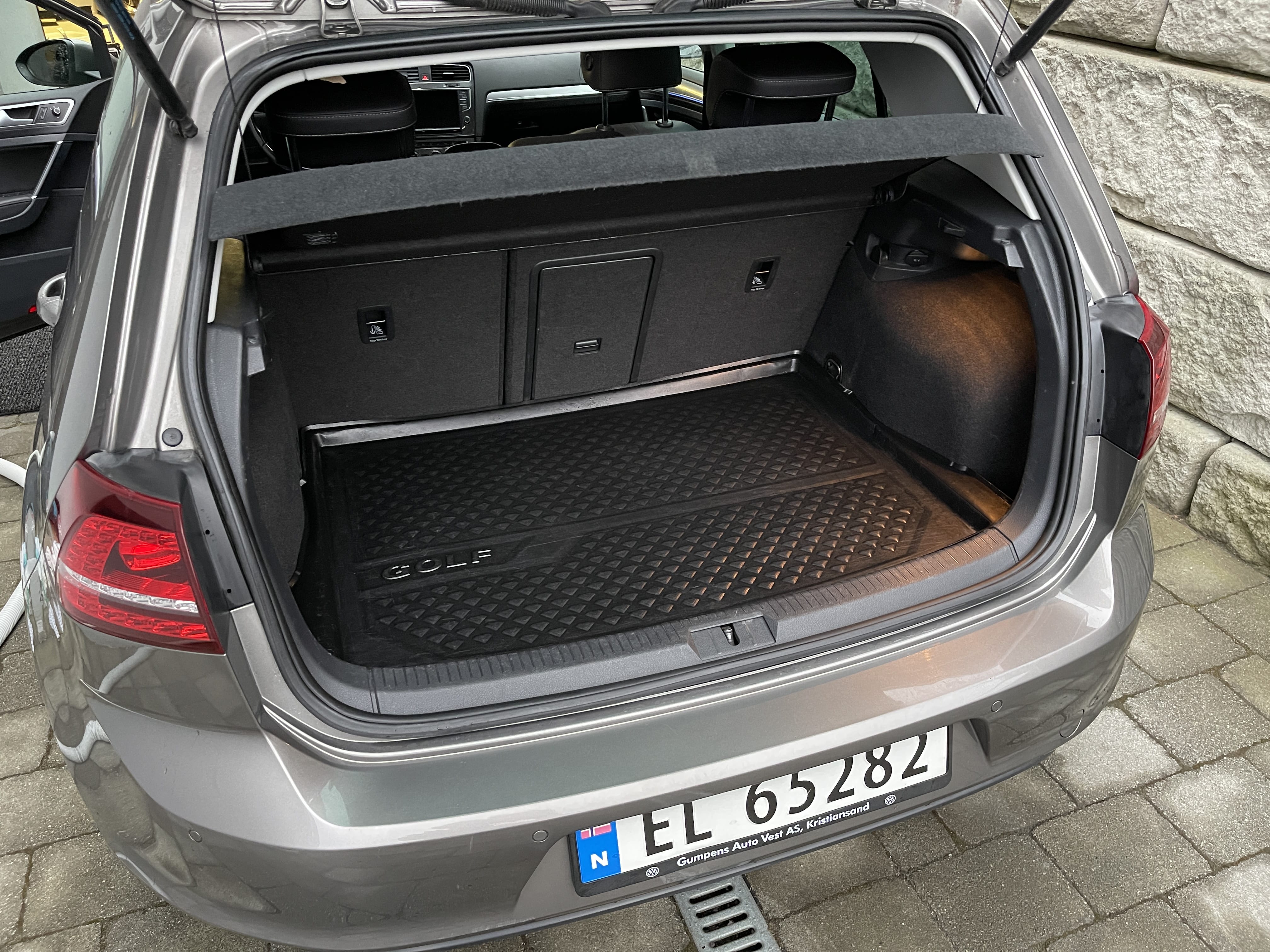 Volkswagen Golf E-Golf med Vinterdekk