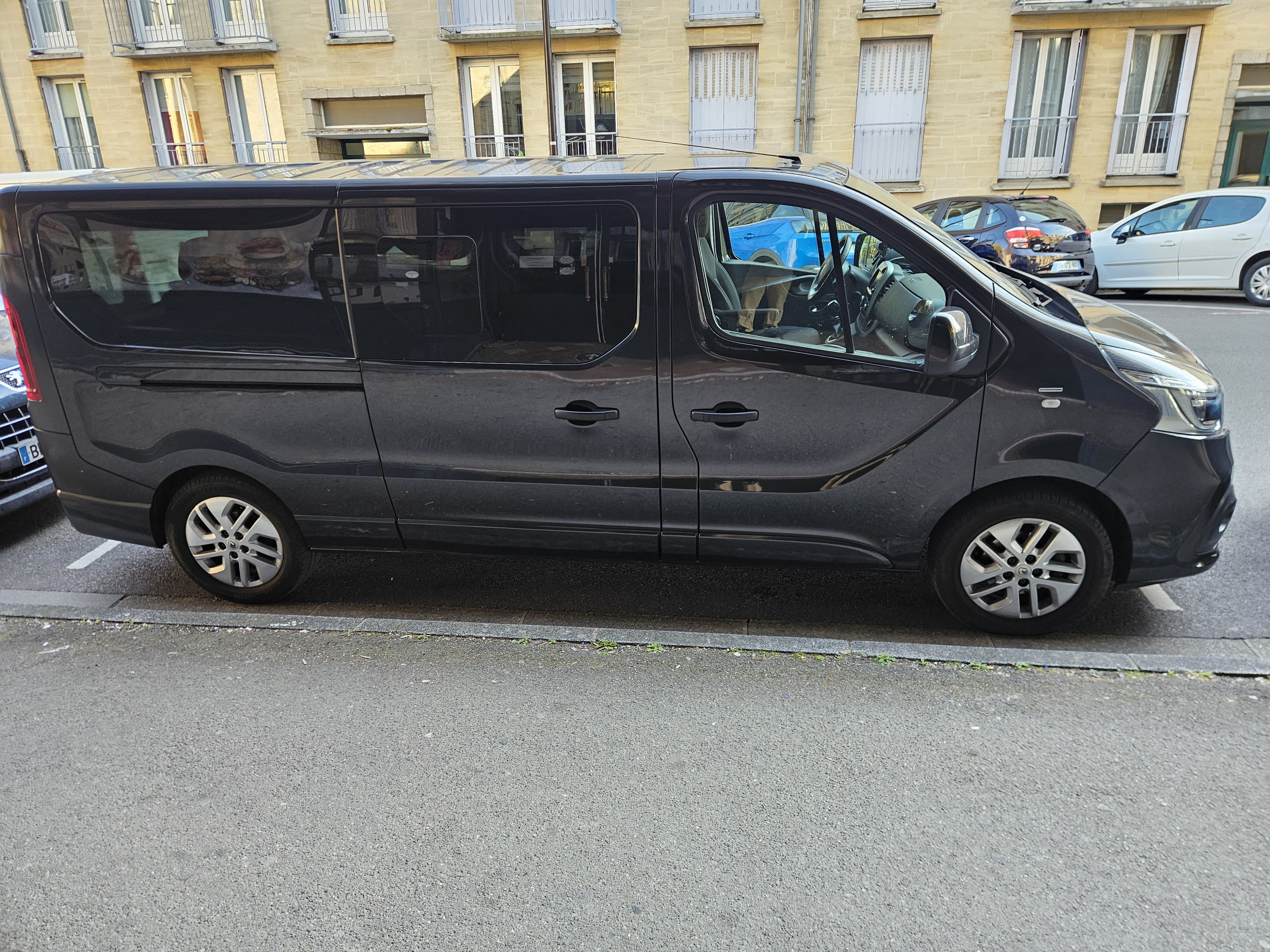 Renault Trafic Passenger 2 0 hdi avec Climatisation