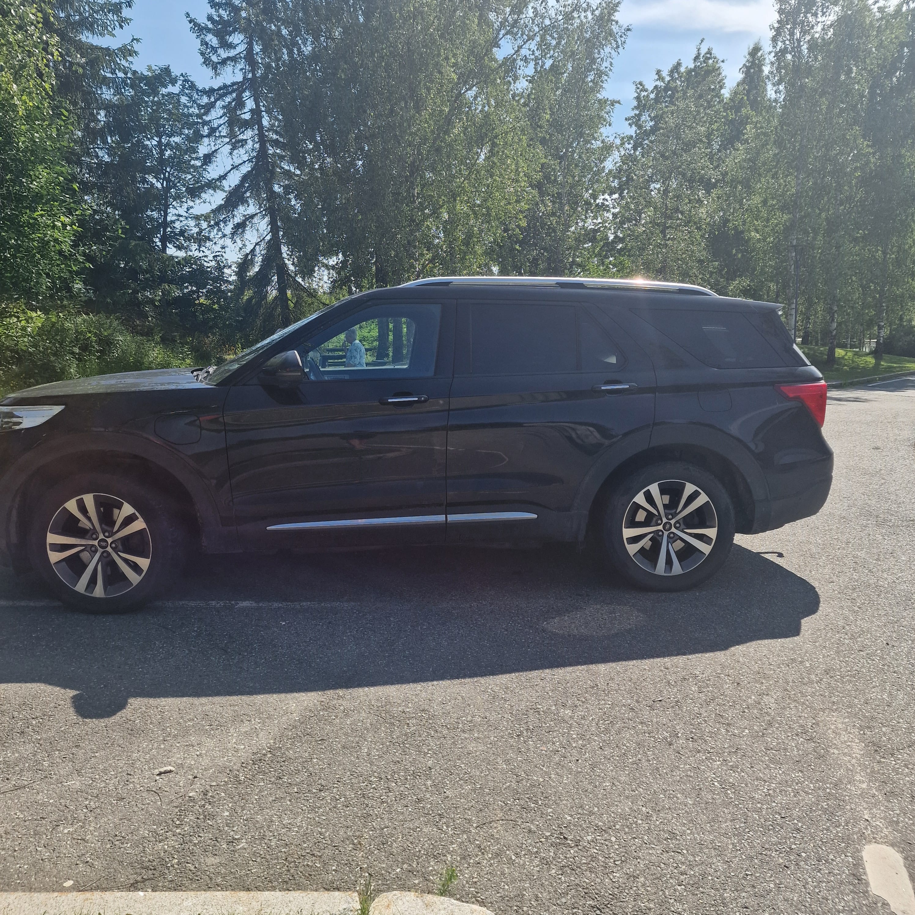Ford Explorer Hybrid med Aircondition