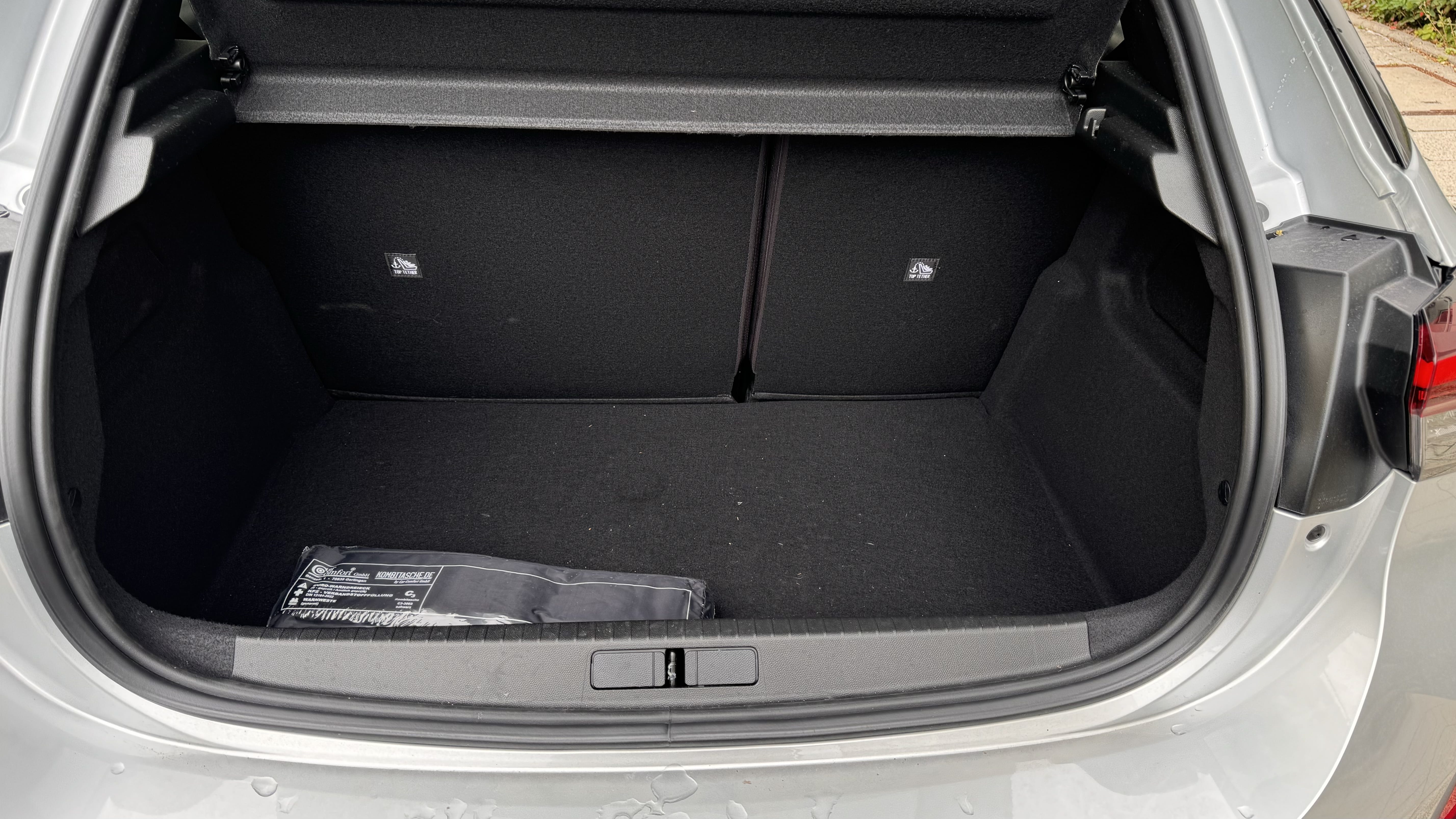 Opel Corsa mit Navigationsgerät