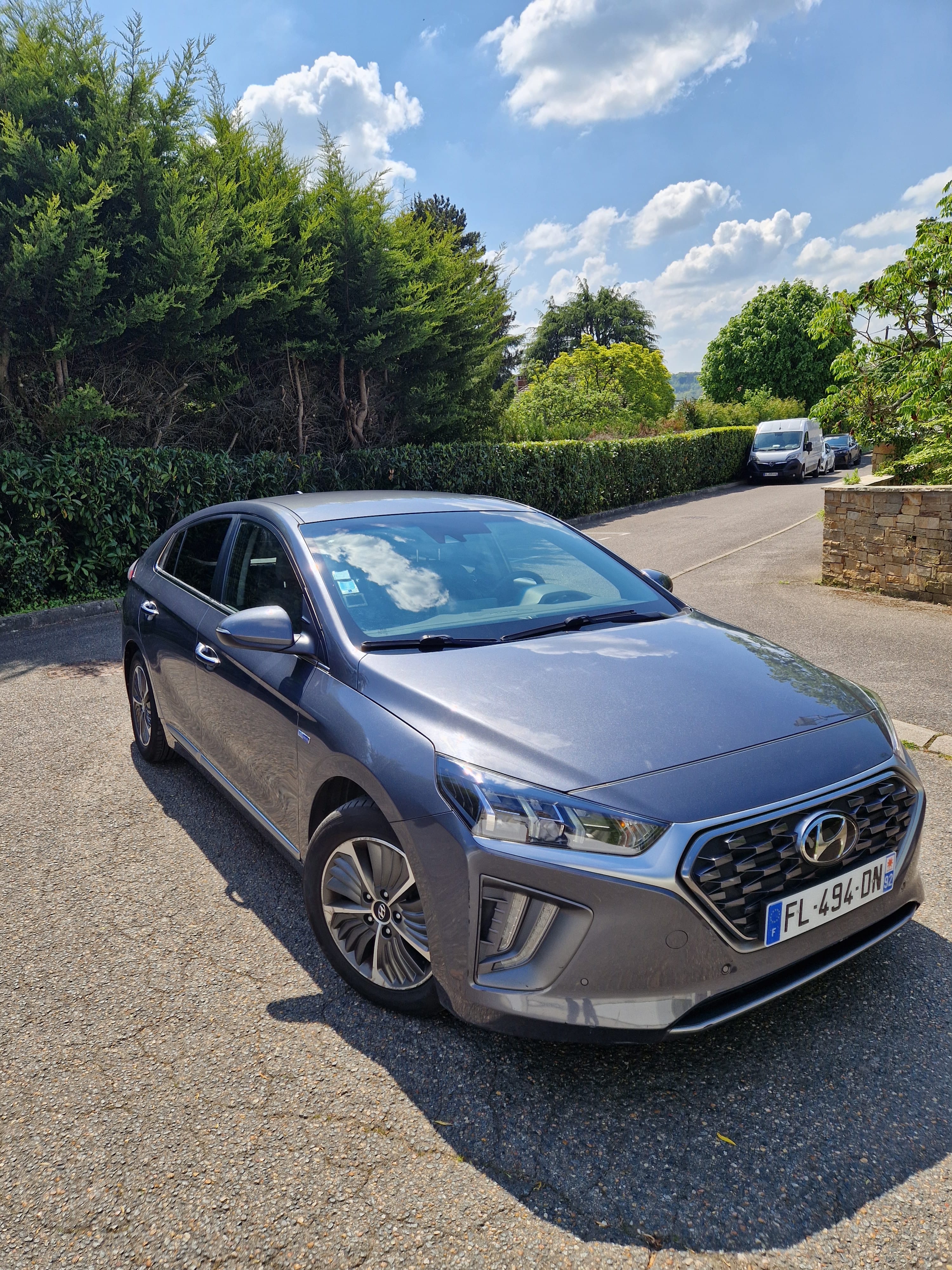 Hyundai Ioniq, 2019, Essence 95 / Électrique (hybride), automatique