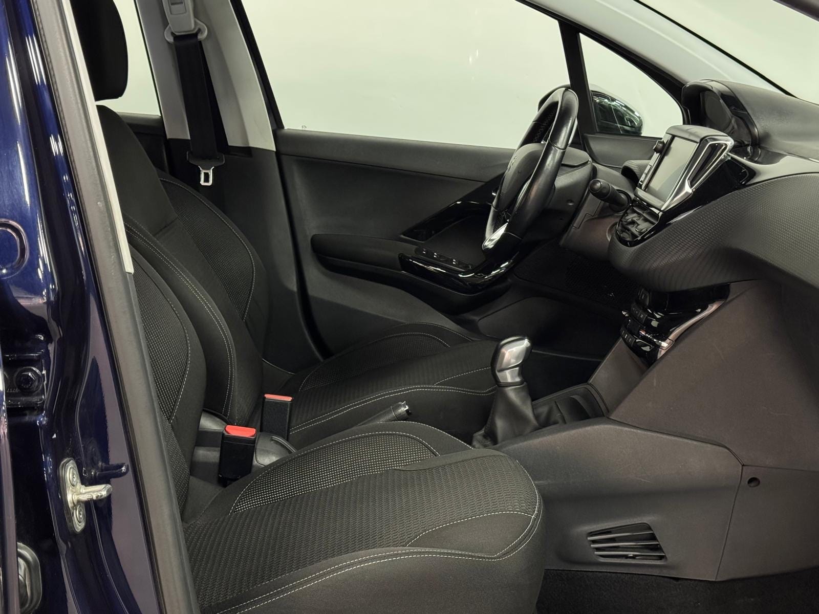 Peugeot 208 con Entrada de Audio/iPod