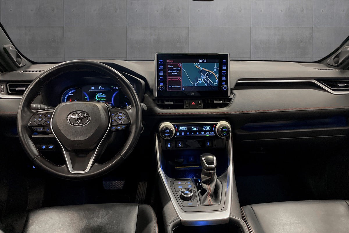 Toyota RAV4 Hybrid LE Plus med GPS
